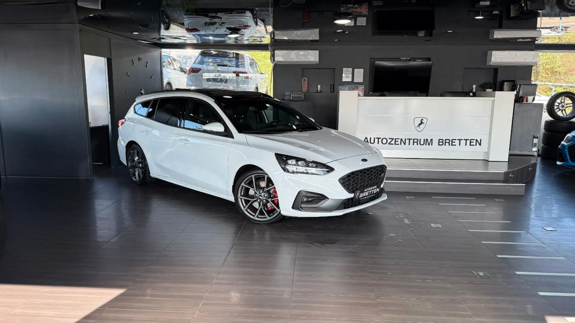 Ford Focus Turnier ST Automatik*Pano*Kamera*HuD Blanc - 2