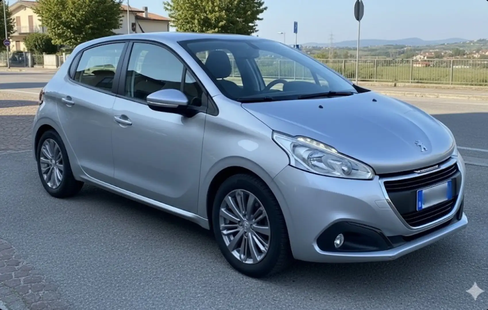 Peugeot 208 5p 1.2 puretech Active gpl 82cv - 1
