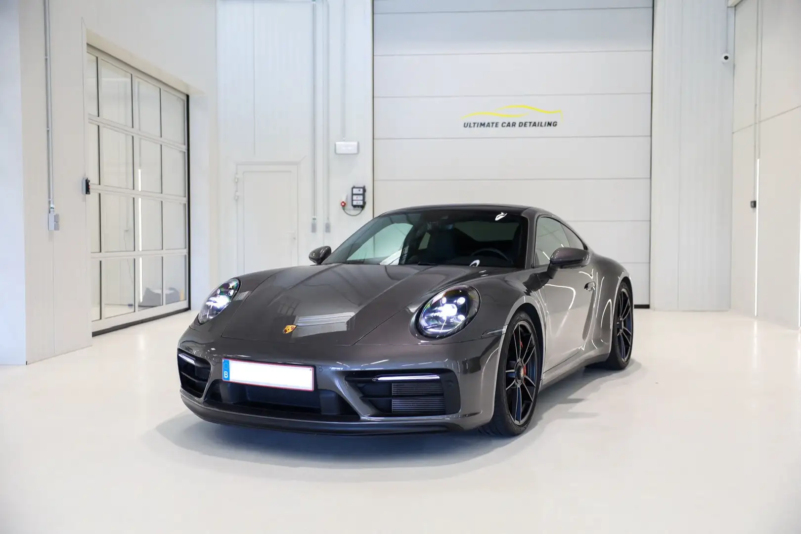 Porsche 992 911 Carrera 4 GTS PDK Grijs - 1