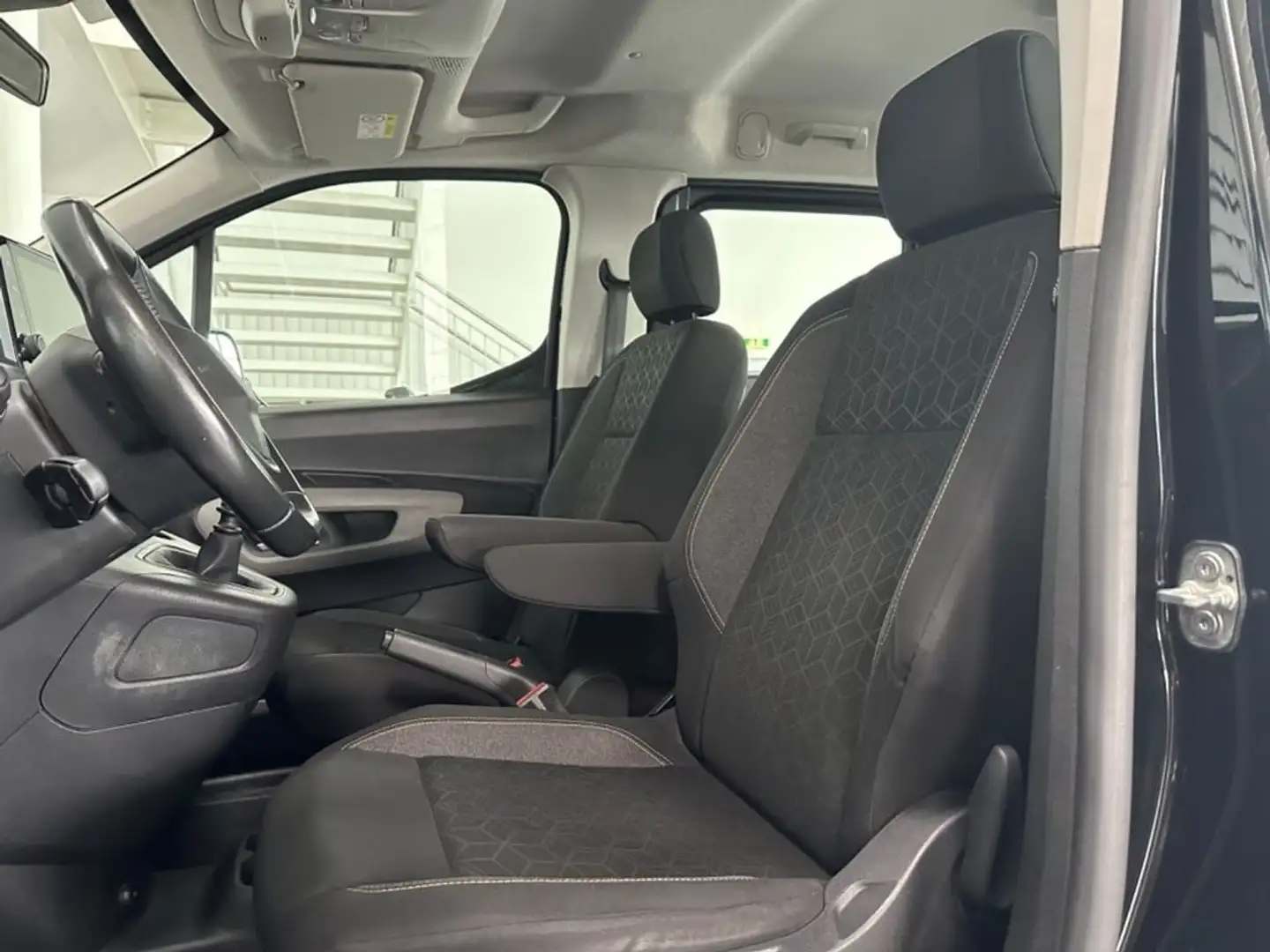 Peugeot Rifter Puretech 110 S&S Active Nero - 2