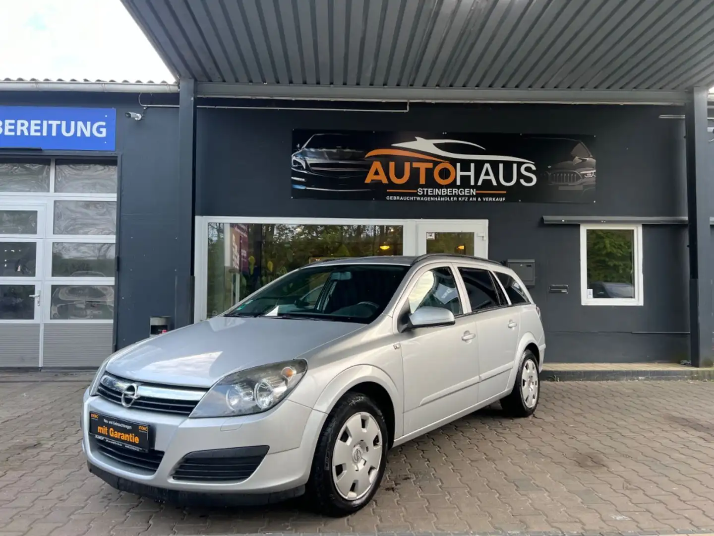 Opel Astra Kombi  Edition/12 Monate Garantie/PDC Silber - 1