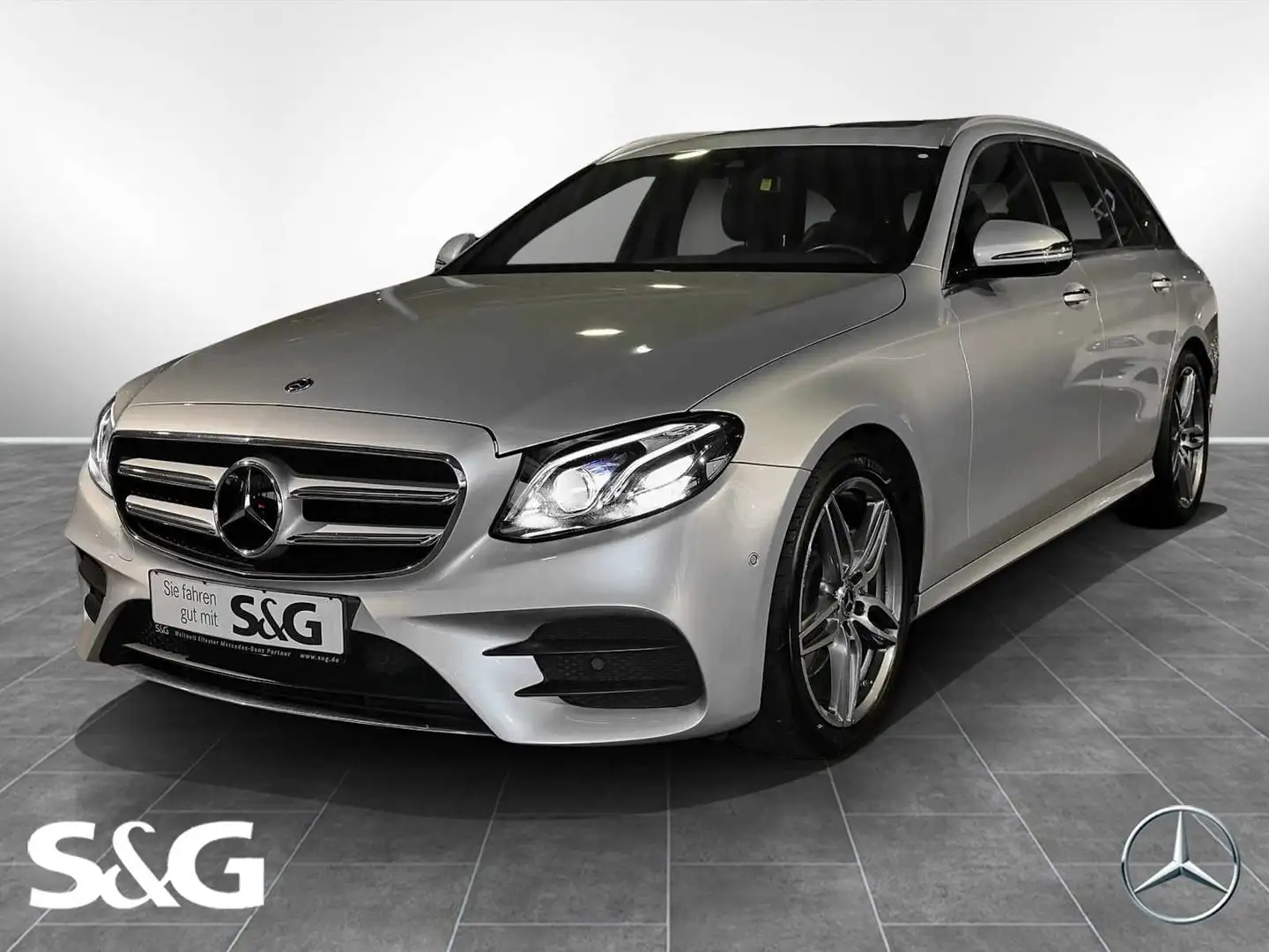 Mercedes-Benz E 300 d T AMG AHK+KAMERA+TOTWINKEL+DISTRONIC+19" Silber - 1