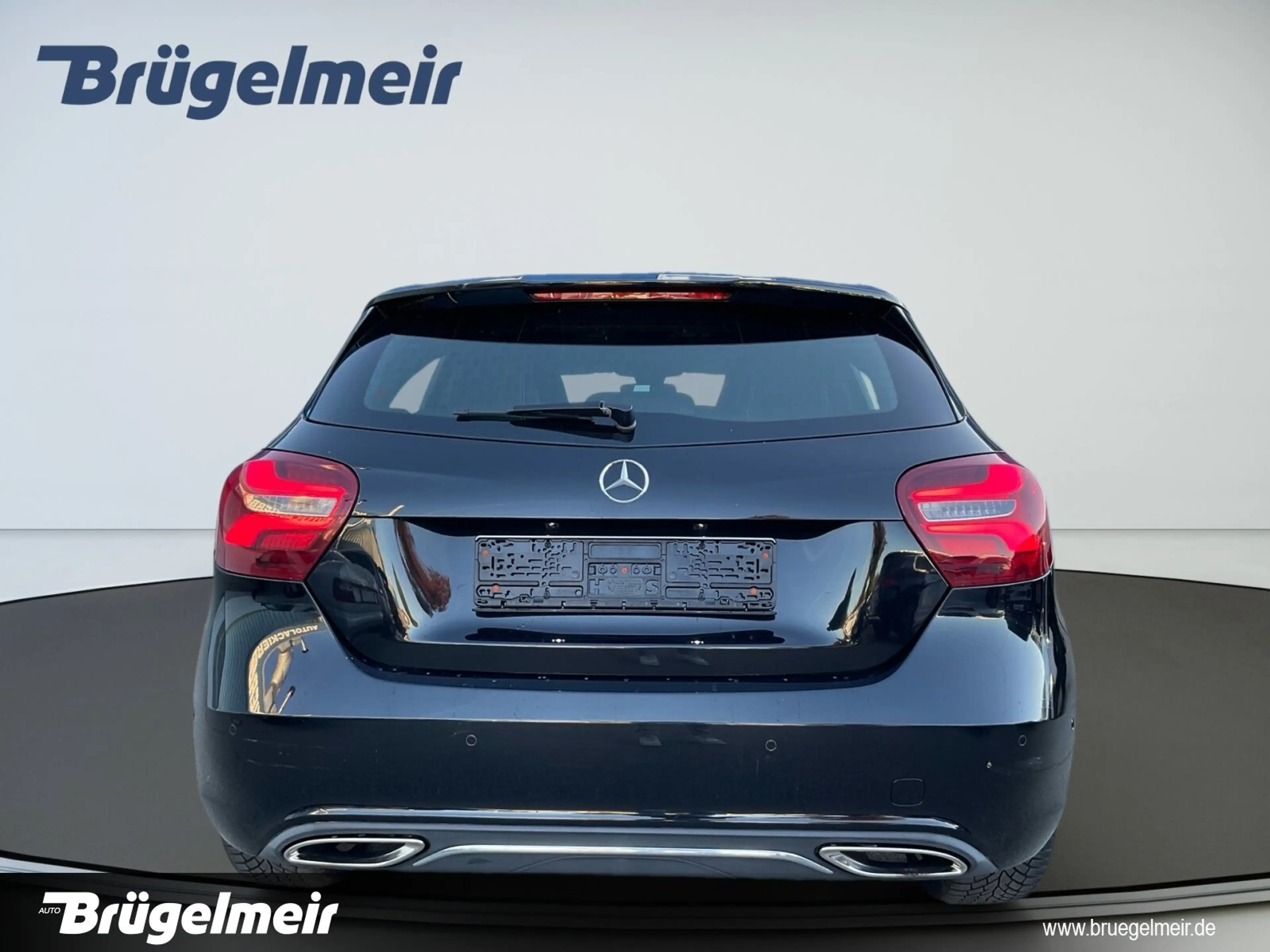 Mercedes-Benz A 200 A 200 Urban Automatik+NAVI+LED+TEILLEDER+SHZ+17" — photo 6