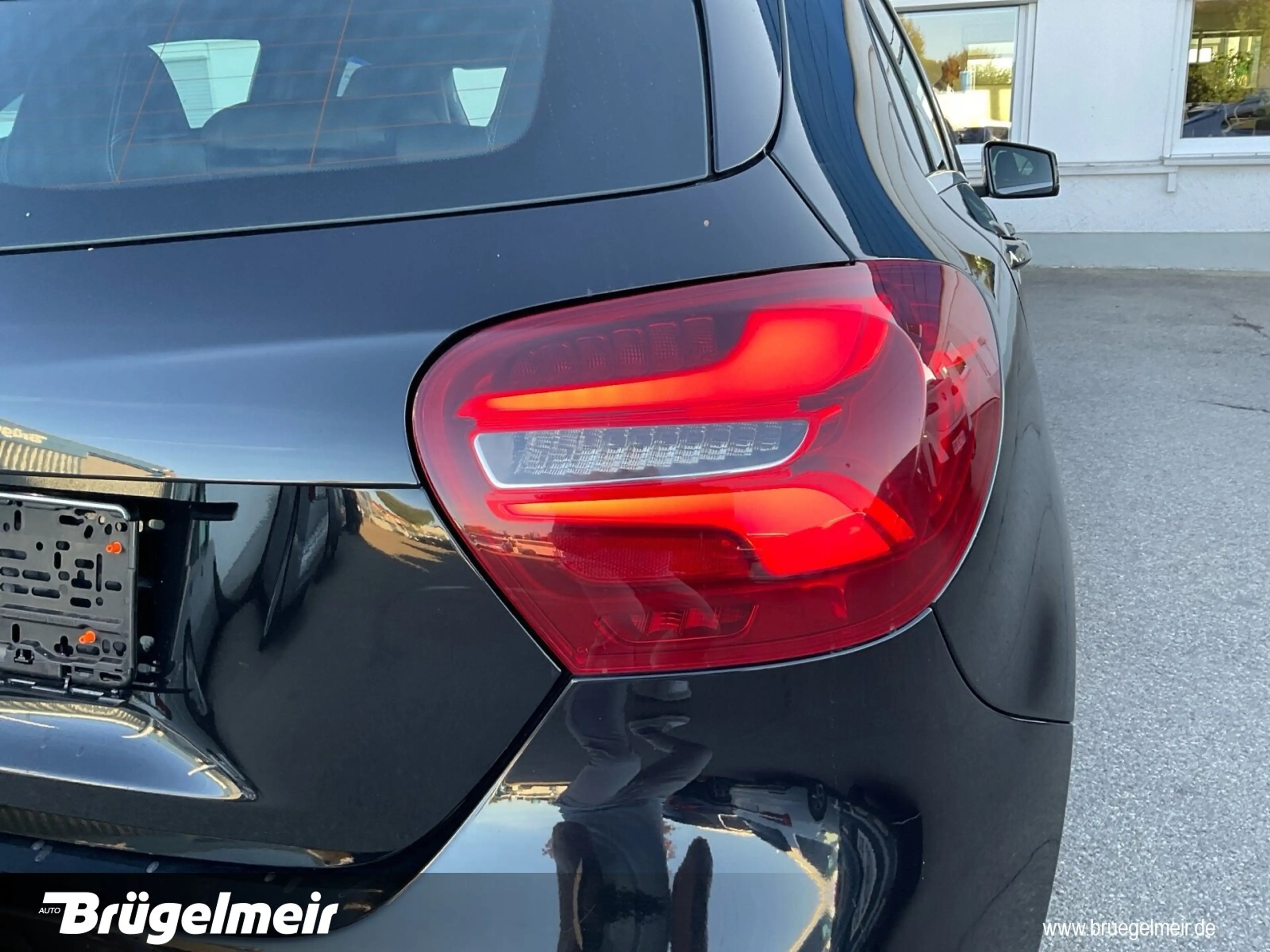 Mercedes-Benz A 200 A 200 Urban Automatik+NAVI+LED+TEILLEDER+SHZ+17" — photo 13