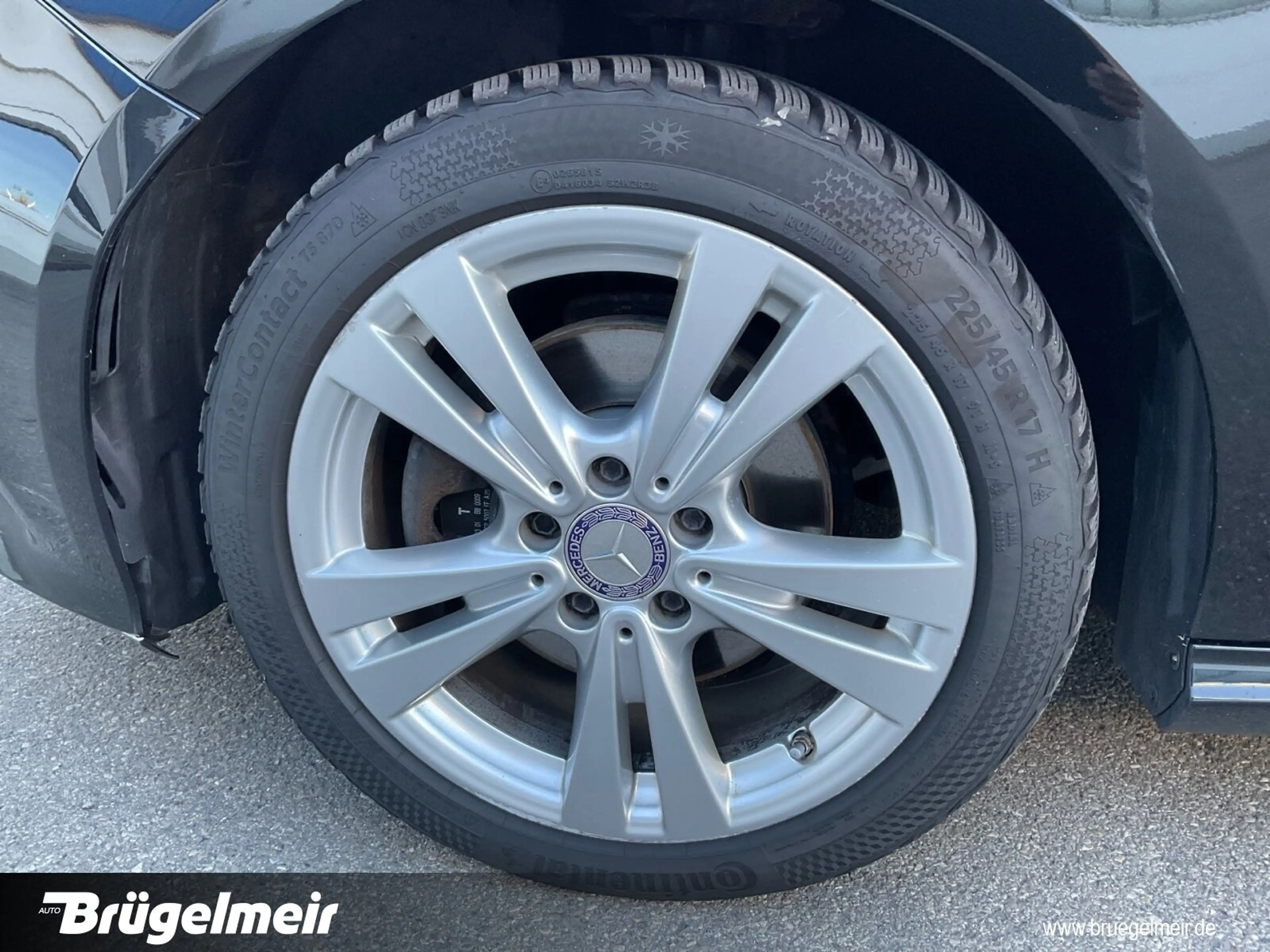 Mercedes-Benz A 200 A 200 Urban Automatik+NAVI+LED+TEILLEDER+SHZ+17" — photo 11