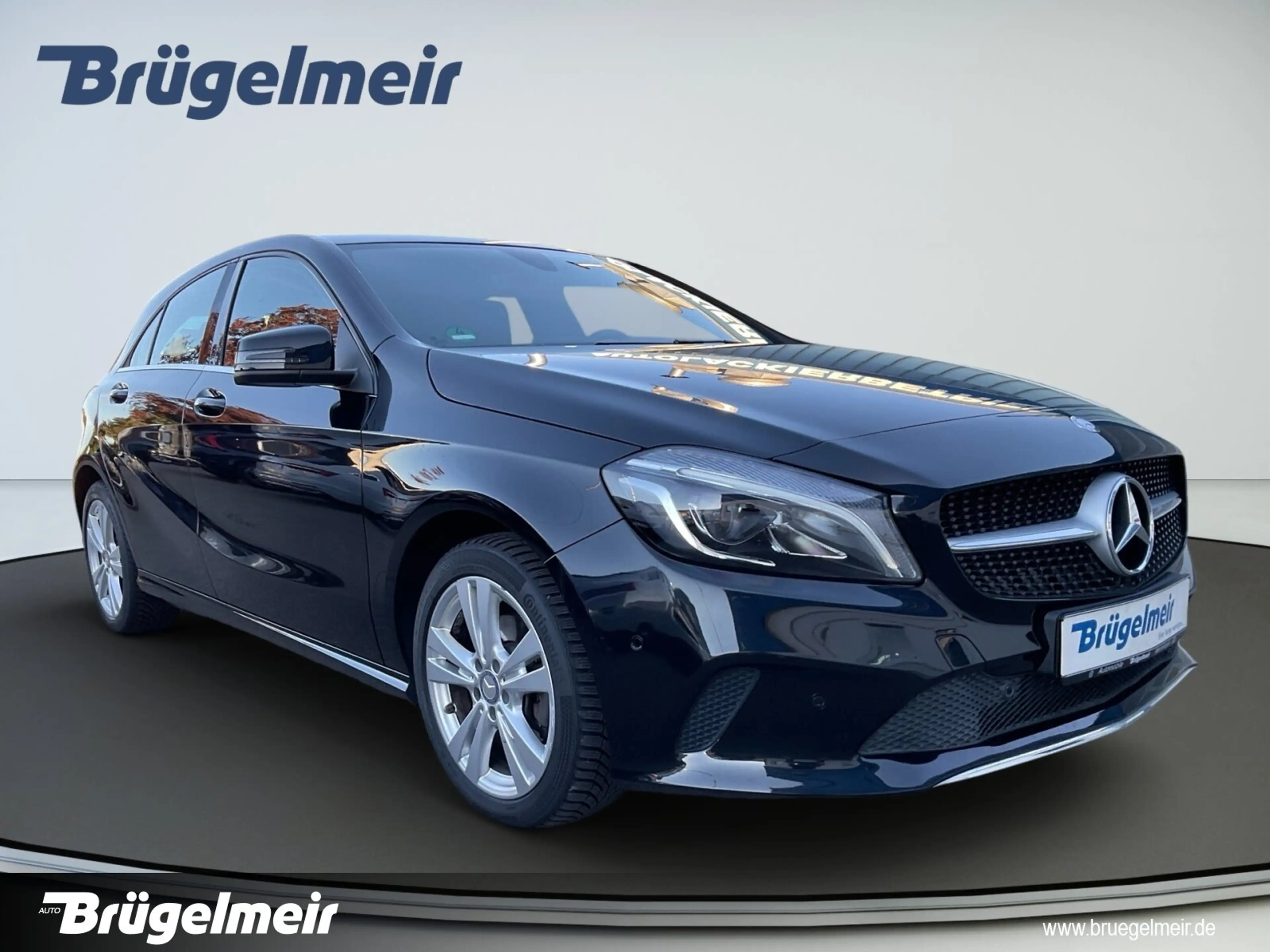 Mercedes-Benz A 200 A 200 Urban Automatik+NAVI+LED+TEILLEDER+SHZ+17" — photo 3
