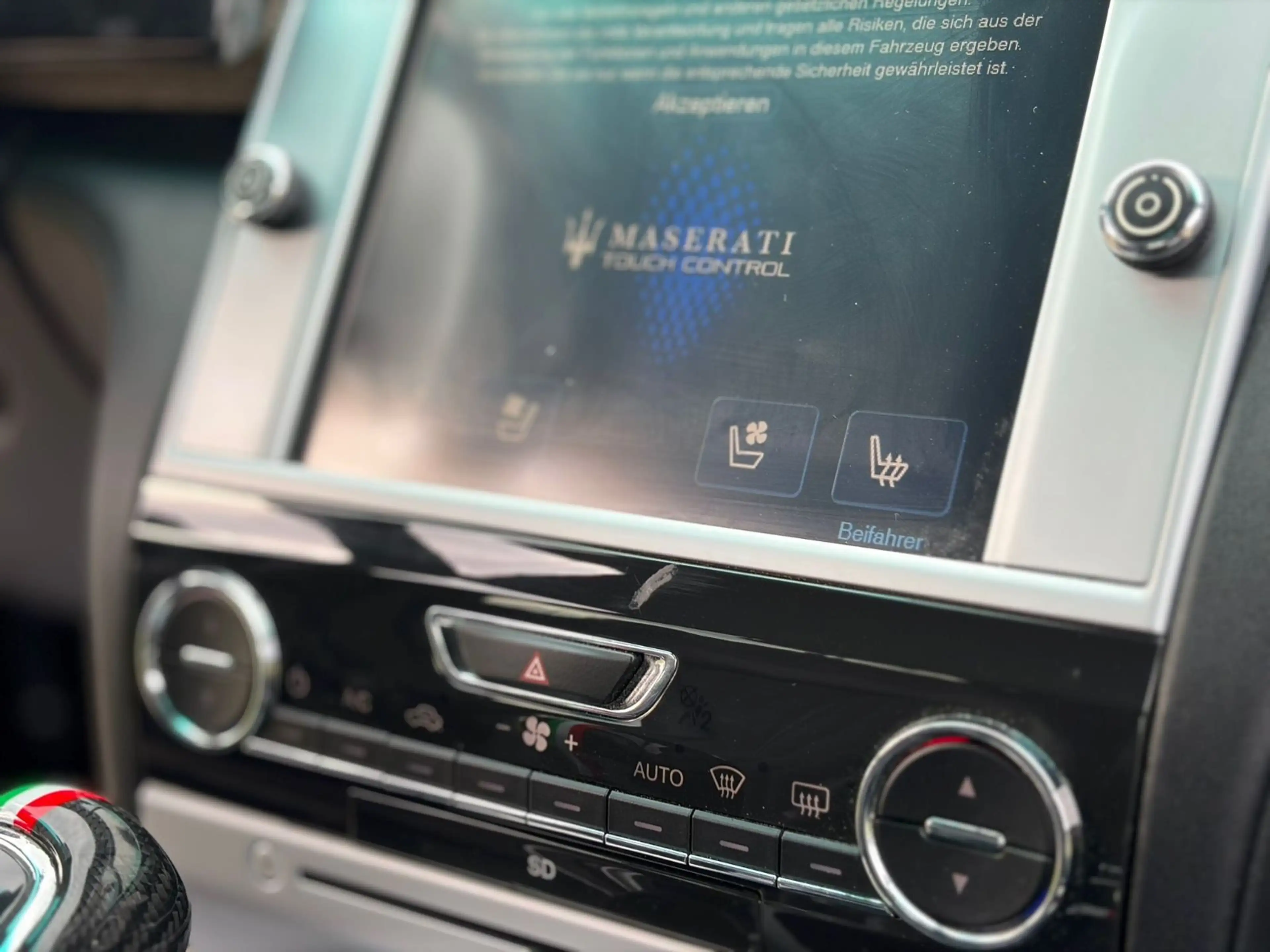 Maserati Quattroporte S Q4 — photo 14