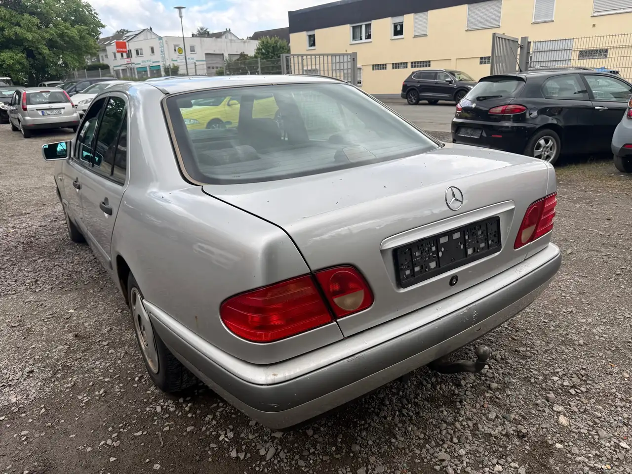 Mercedes-Benz E 240 Avantgarde, foto 6