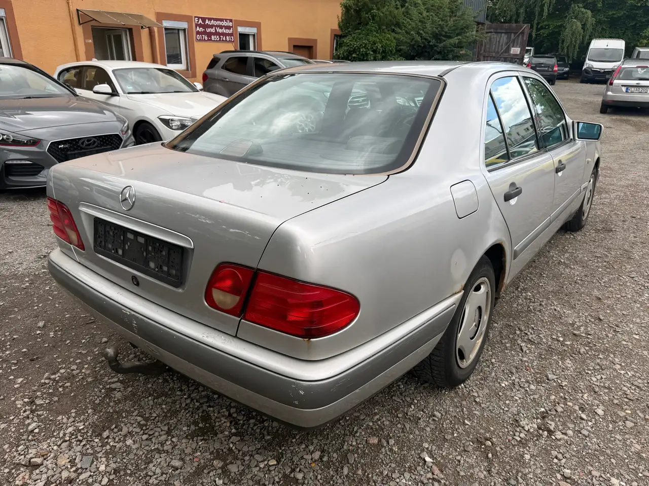 Mercedes-Benz E 240 Avantgarde, foto 5