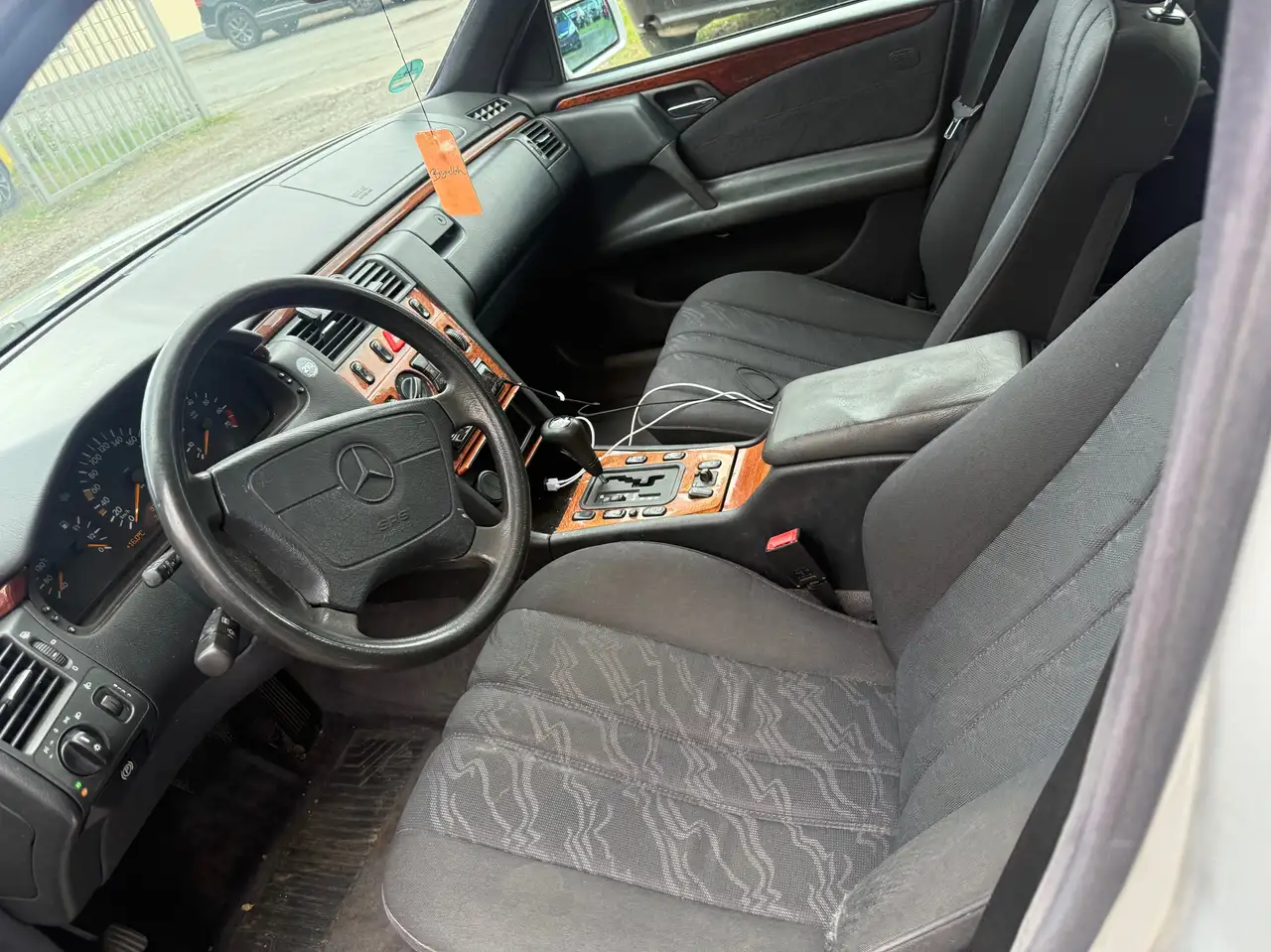 Mercedes-Benz E 240 Avantgarde, foto 7