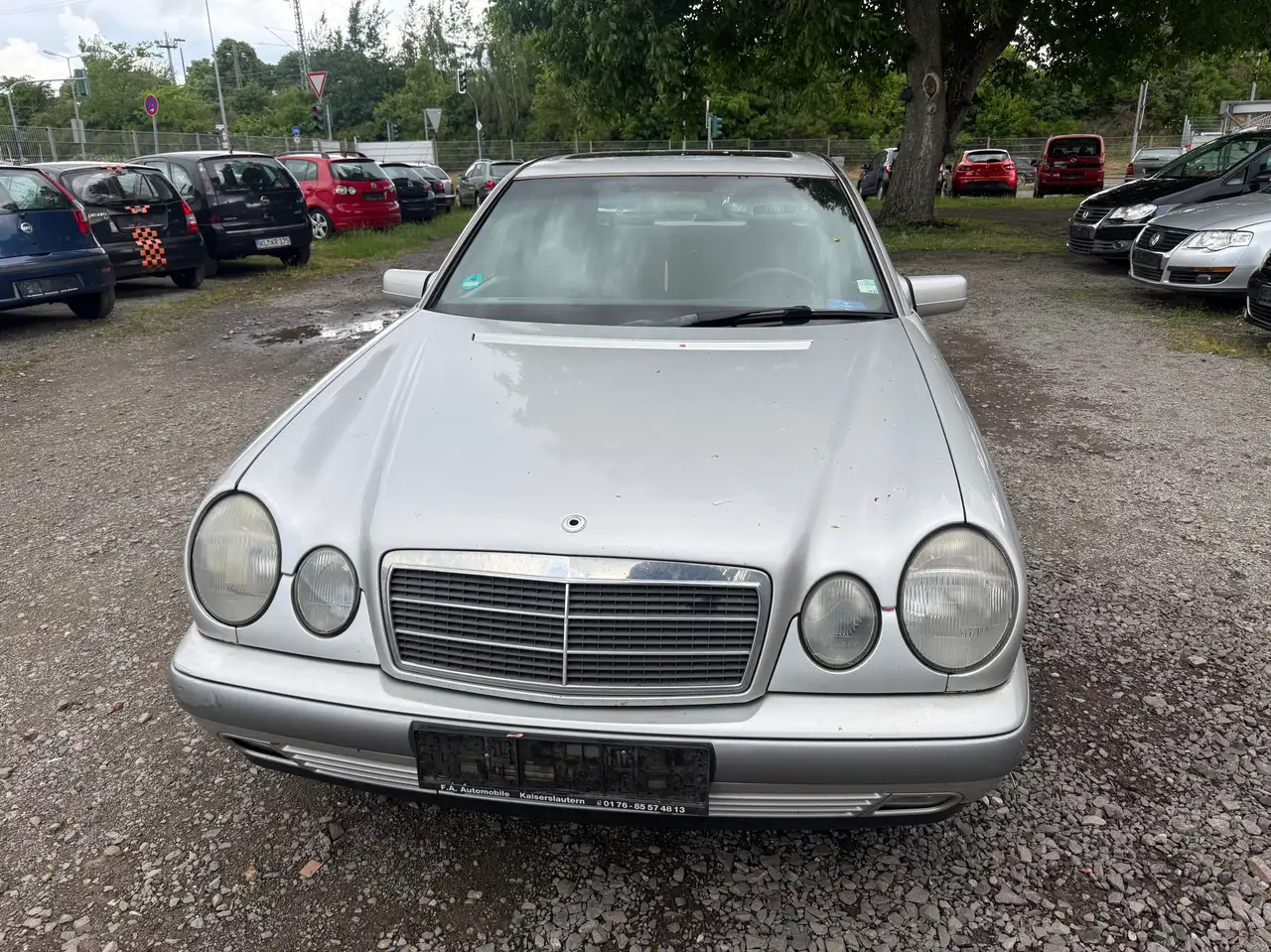 Mercedes-Benz E 240 Avantgarde, foto 2