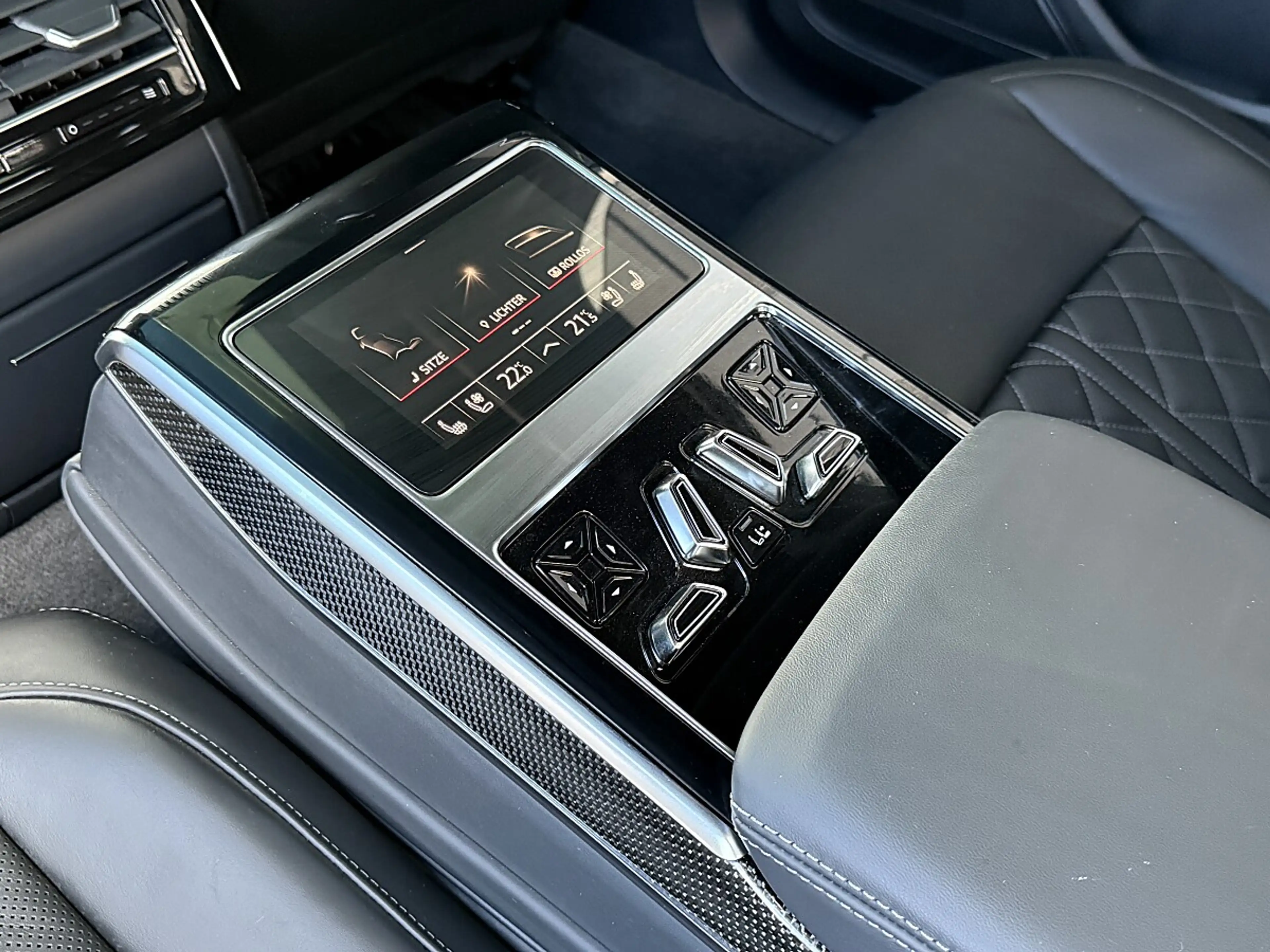 Audi A8 60TFSI e quattro |Panorama| HeadUp |Nachtsicht| — photo 16