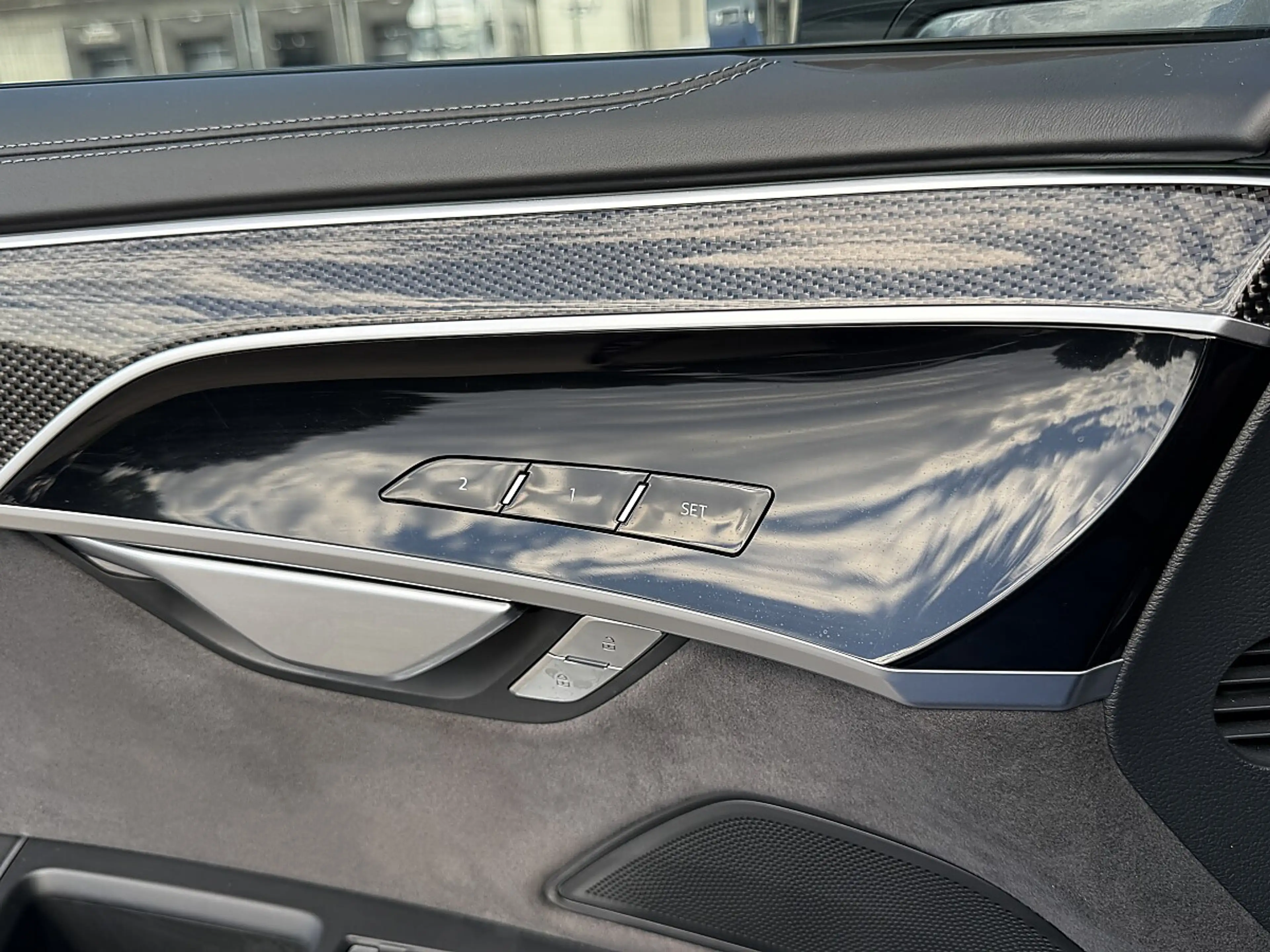 Audi A8 60TFSI e quattro |Panorama| HeadUp |Nachtsicht| — photo 39