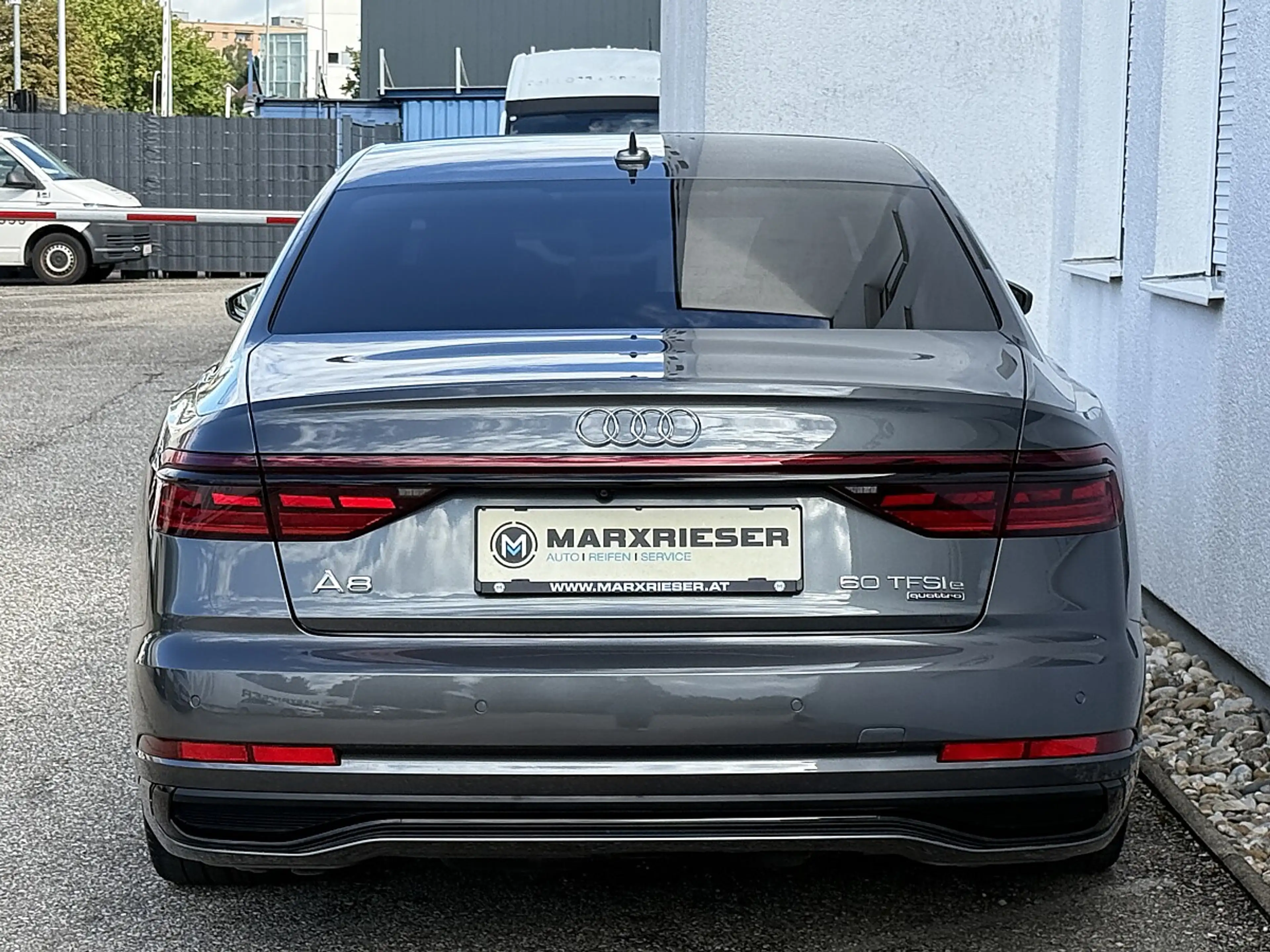 Audi A8 60TFSI e quattro |Panorama| HeadUp |Nachtsicht| — photo 7