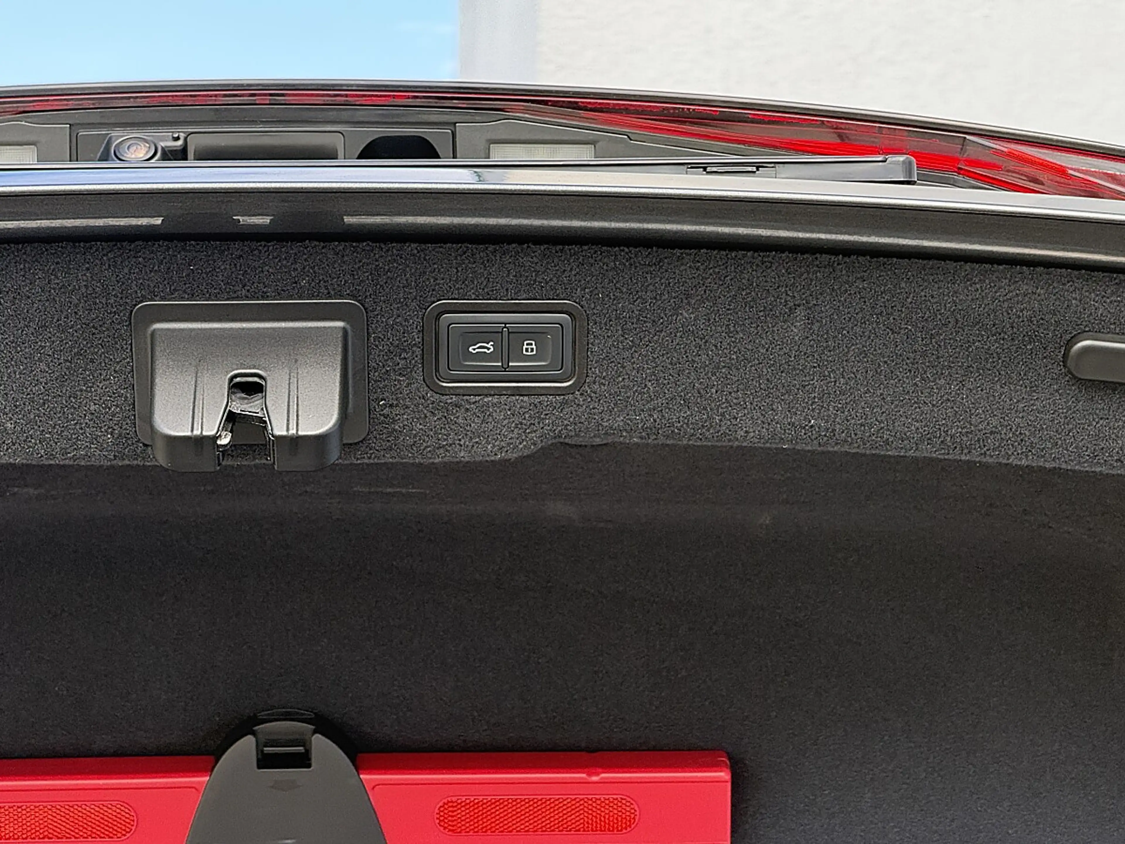 Audi A8 60TFSI e quattro |Panorama| HeadUp |Nachtsicht| — photo 41
