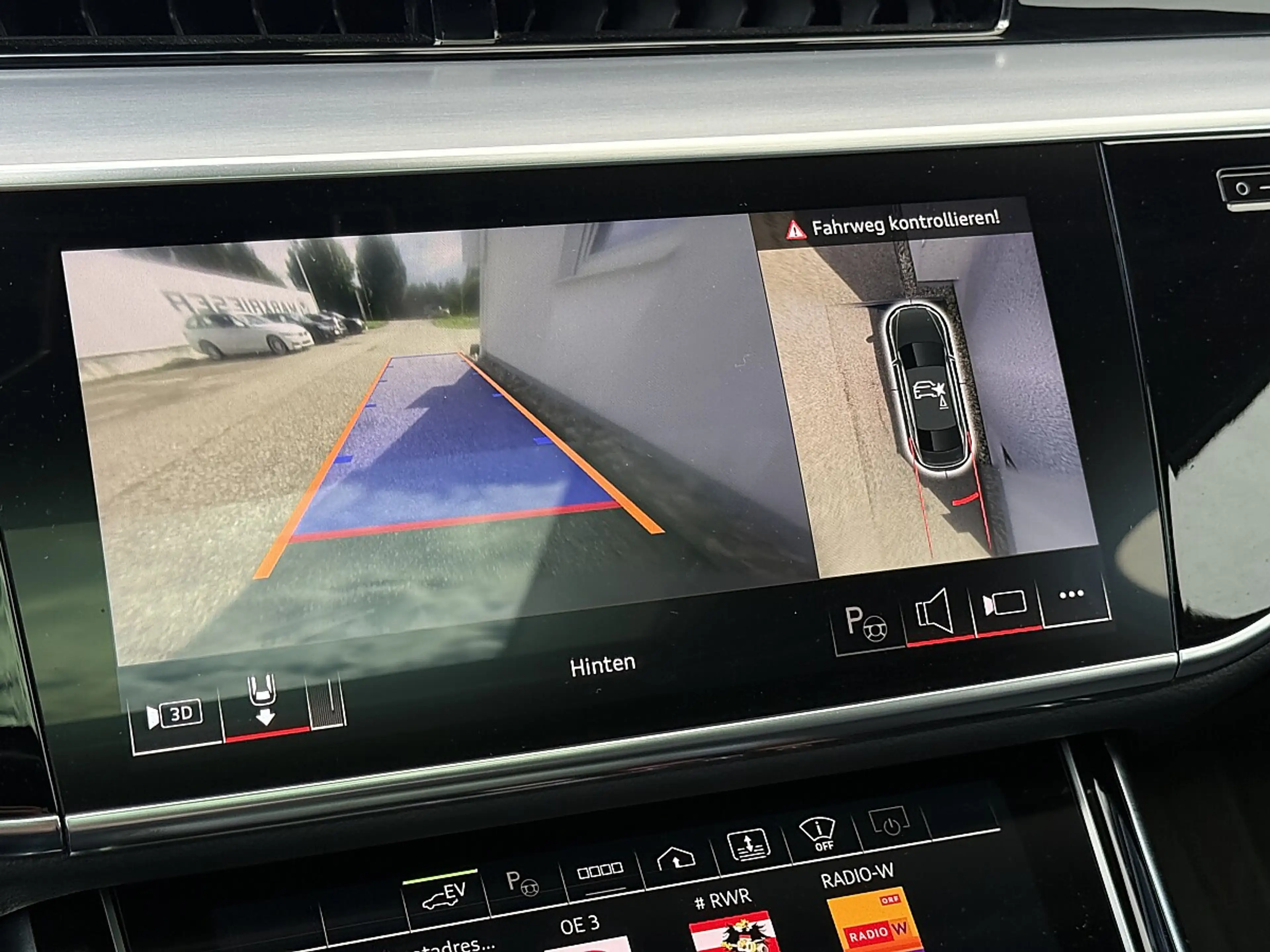 Audi A8 60TFSI e quattro |Panorama| HeadUp |Nachtsicht| — photo 26