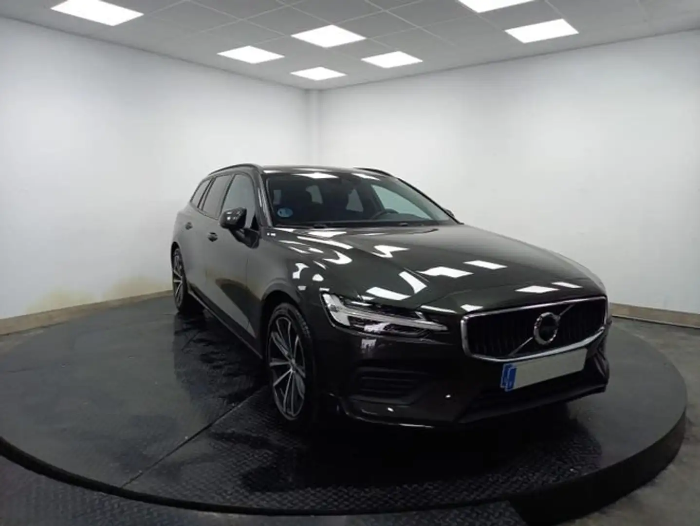 Volvo V60 familiar 2.0 B4 (D) Momentum Auto Gris - 2