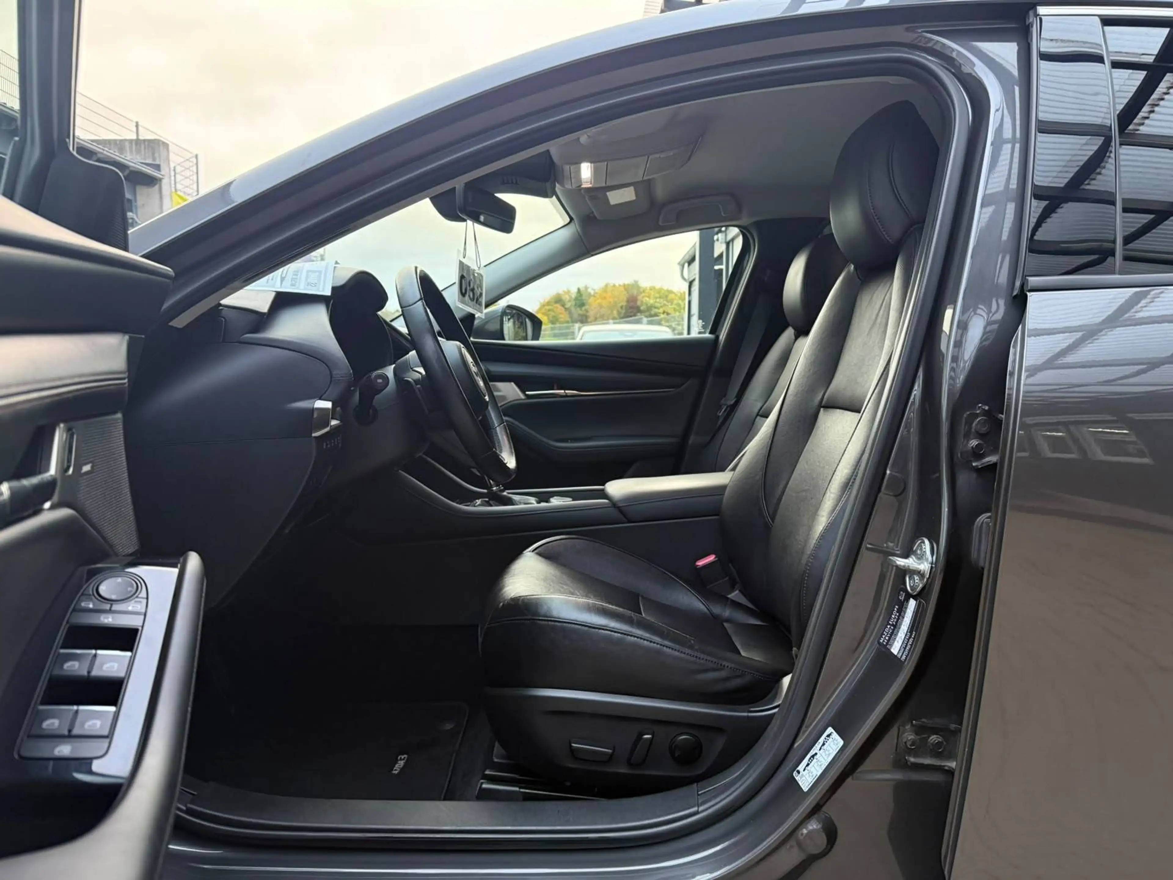 Mazda 3 Fastback Aut. SKYACTIV-X 2.0 M Hybrid Selection, Matrix-LED, BOSE, Leder, 360°K, HUD, ACC, Tot-W, Memory, SR+WR — photo 15