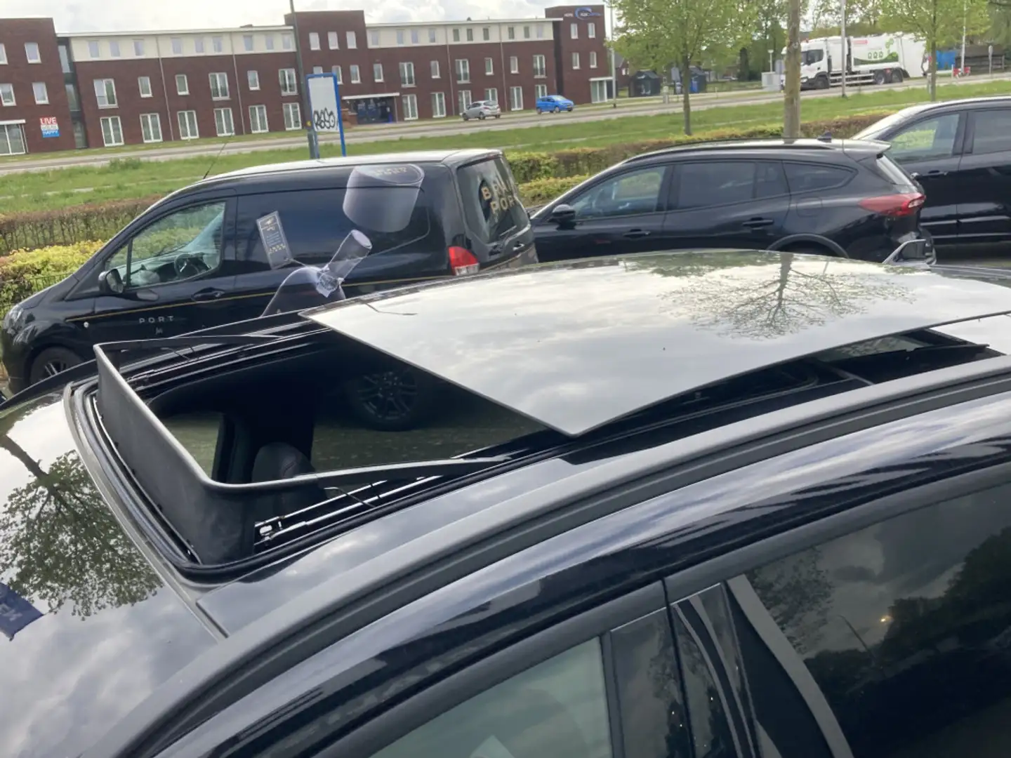 Ford Kuga 2.5 PHEV ST-Line X 225pk/165kW e-CVT Automaat | 20 Schwarz - 2