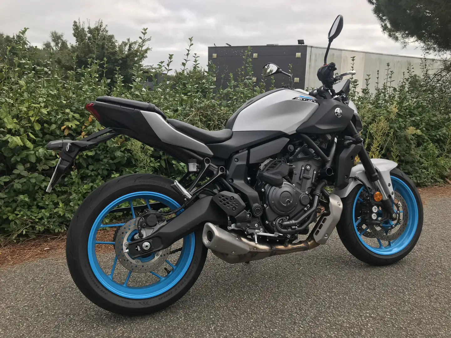 Yamaha MT-07 Gris - 2