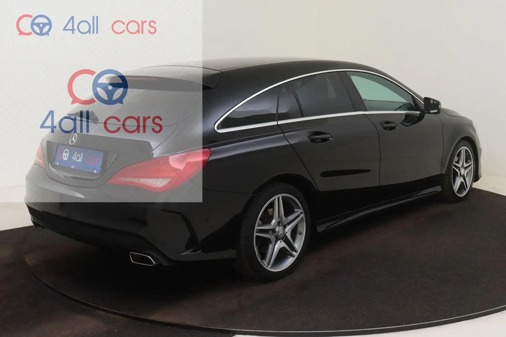 Mercedes-Benz CLA 180 3158 Shooting Brake AMG Line, ParkAssist, GPS, ze Negro - 2