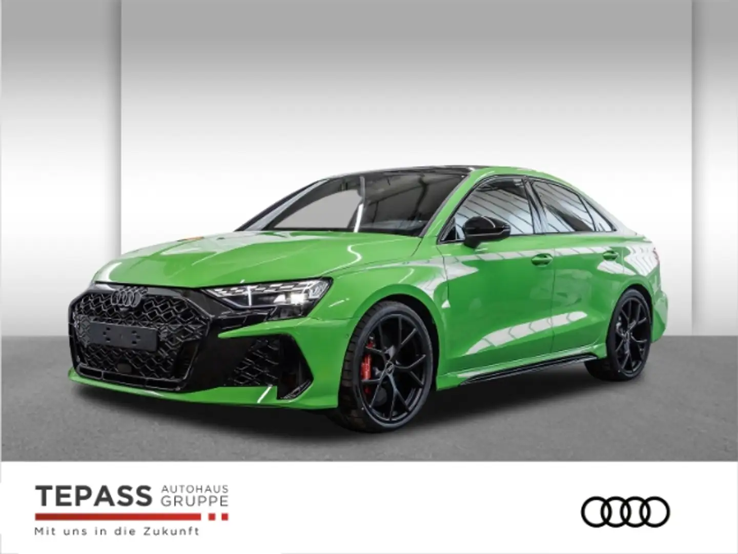 Audi RS3 Limousine 2.5 TFSI QUATTRO KERAMIK PANO NAVI DYNAM Grün - 1
