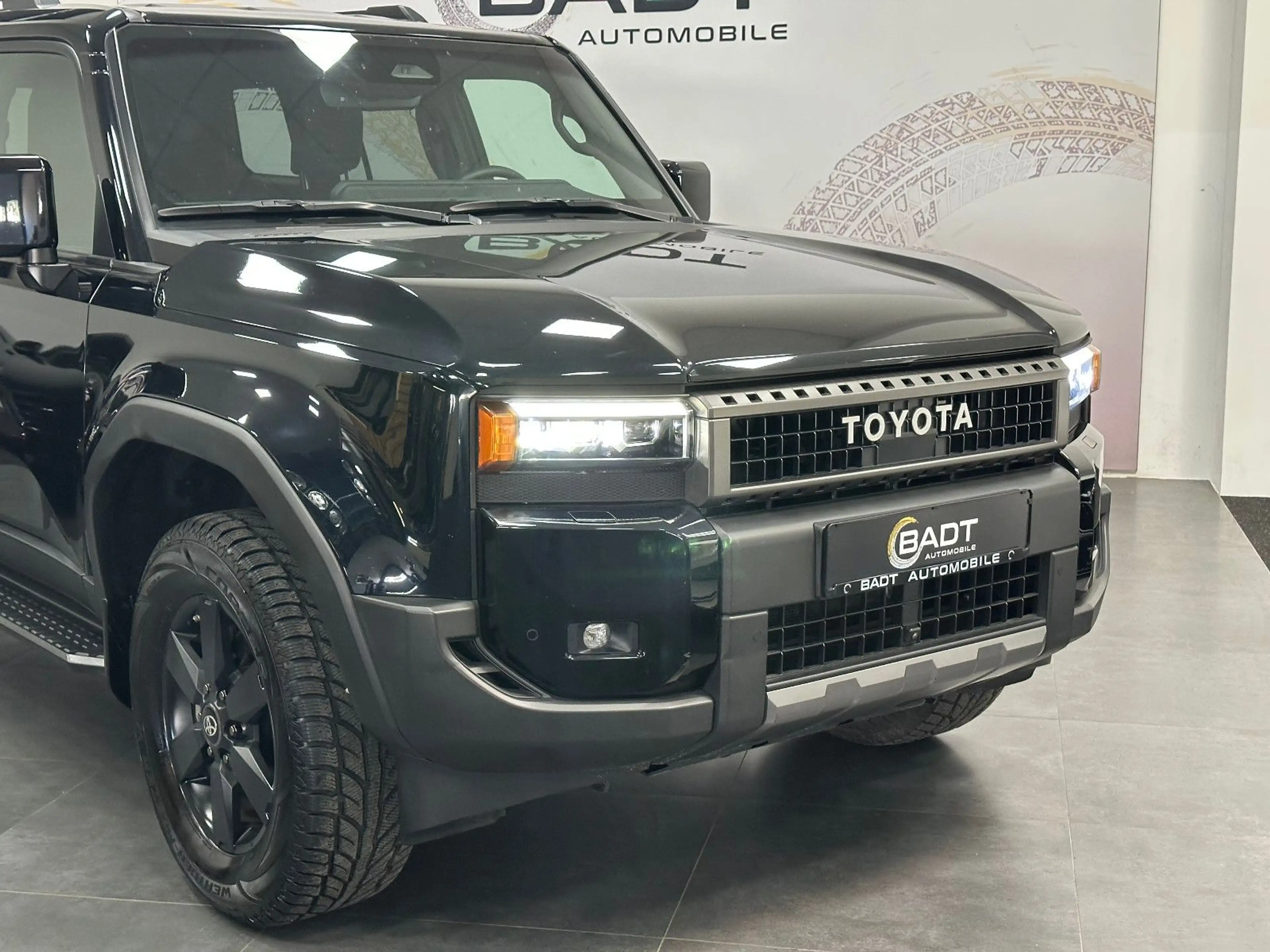 Toyota Land Cruiser 2,8 D-4D 151 kW AWD Executive EXPOR — photo 2