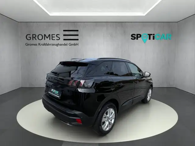Peugeot 3008 view 3