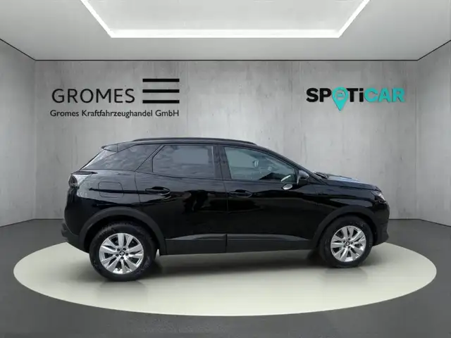 Peugeot 3008 view 2