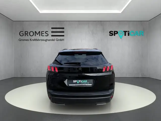 Peugeot 3008 view 4