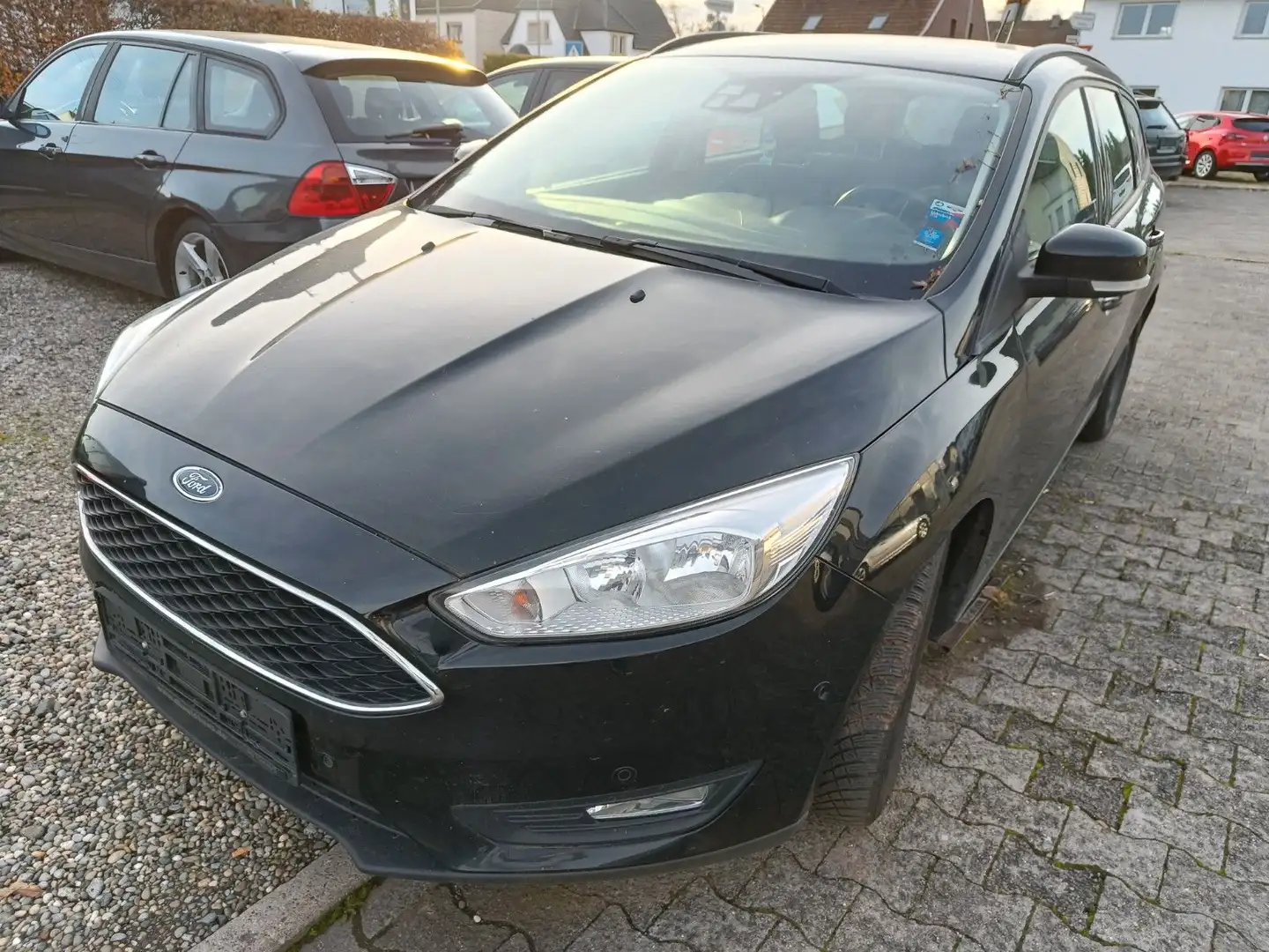 Ford Focus Turnier Trend Schwarz - 1