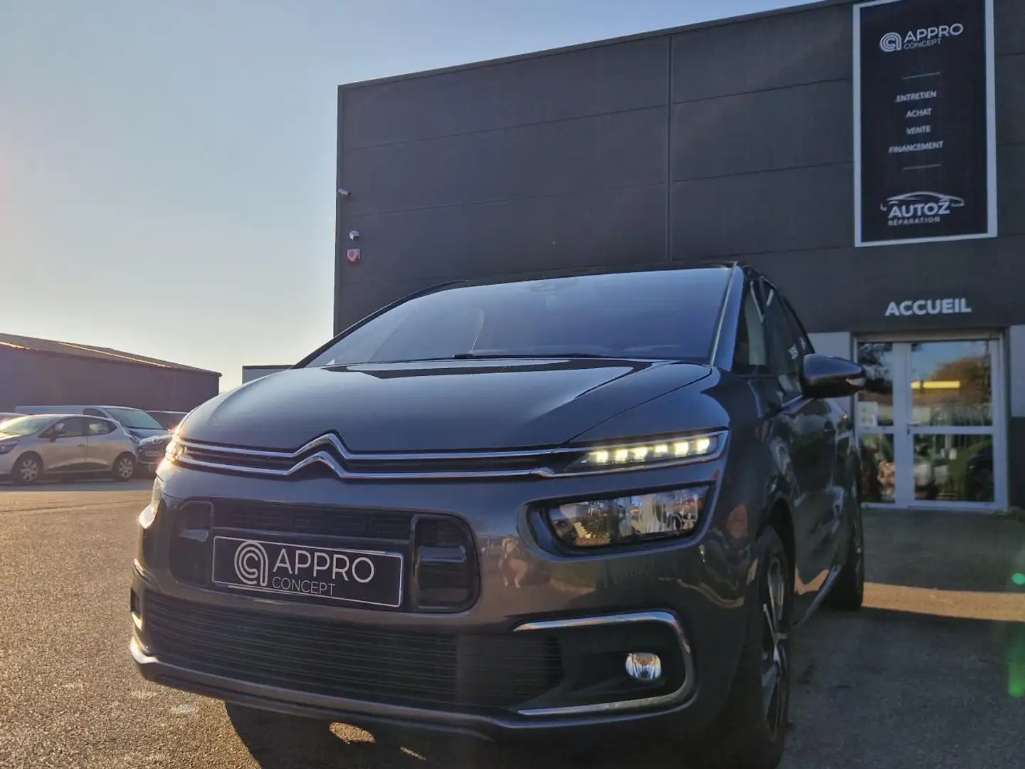 Citroen C4 Picasso C4 SpaceTourer 1.2 PureTech 12V - 130 S\u0026S MONOSPACE Feel PHASE 2 Szürke - 1