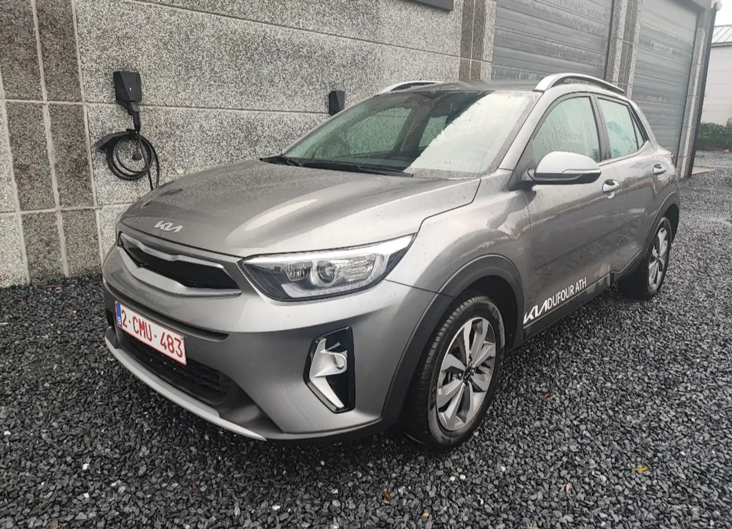 Kia Stonic Pulse 1.2 ess 79 CV Gris - 1
