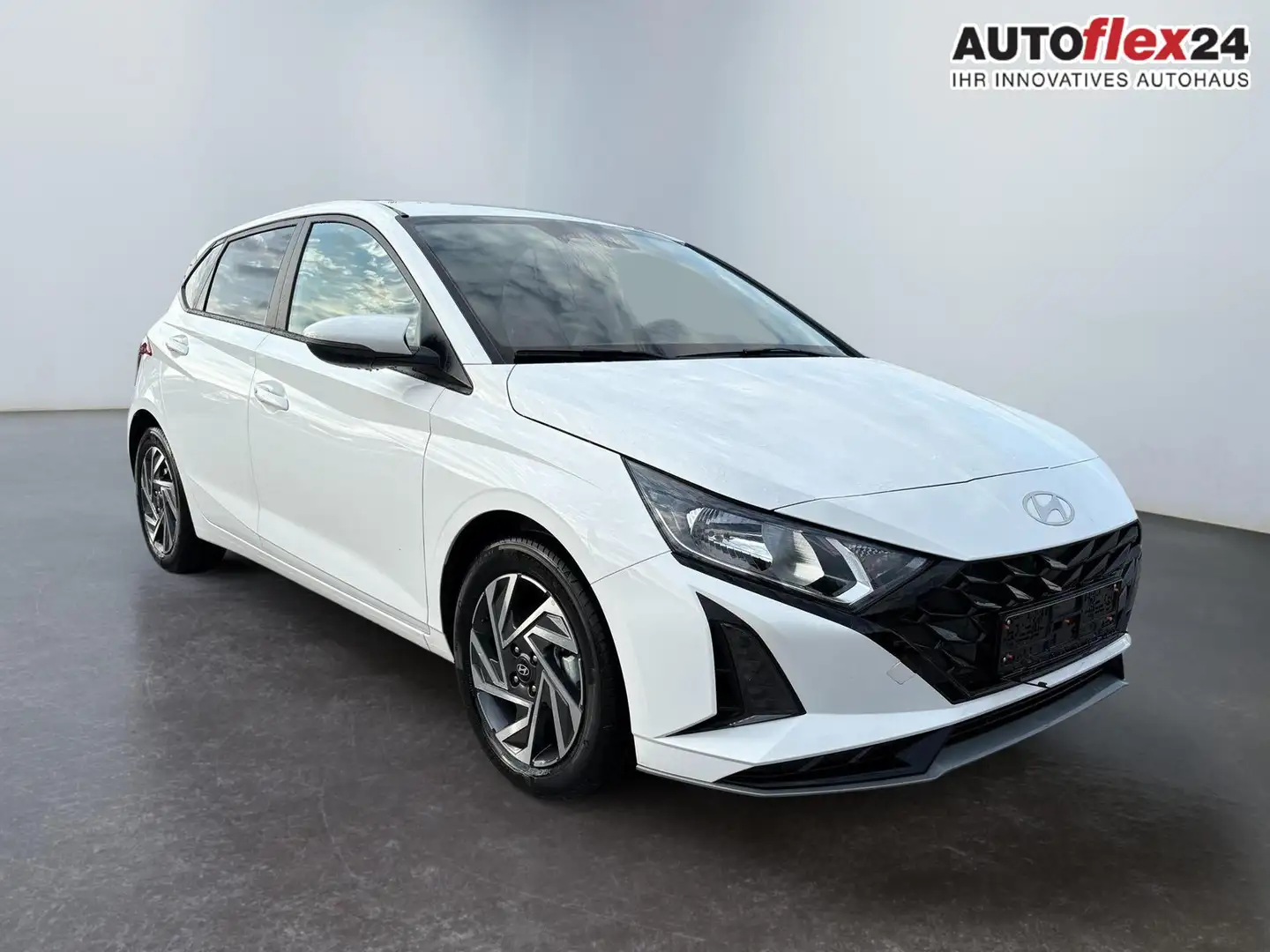 Hyundai i20 1,0 MJ25 Klimaauto Navi DiCo10,25 Kam PDC SpAs ... Blanc - 1
