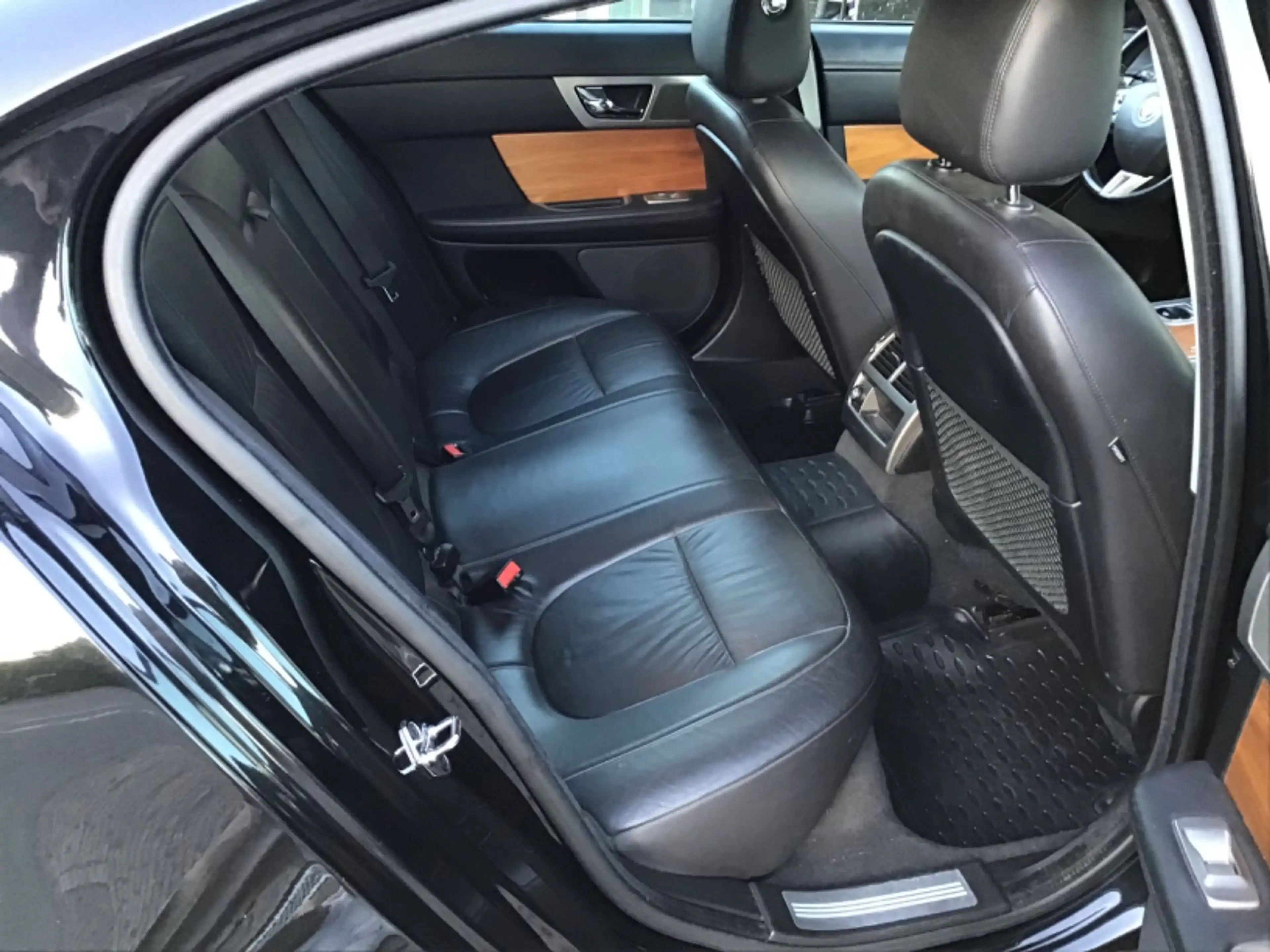 Jaguar XF 3.0d V6 Diesel Edition ~Navi~Tempo~Leder~Xeno — photo 12
