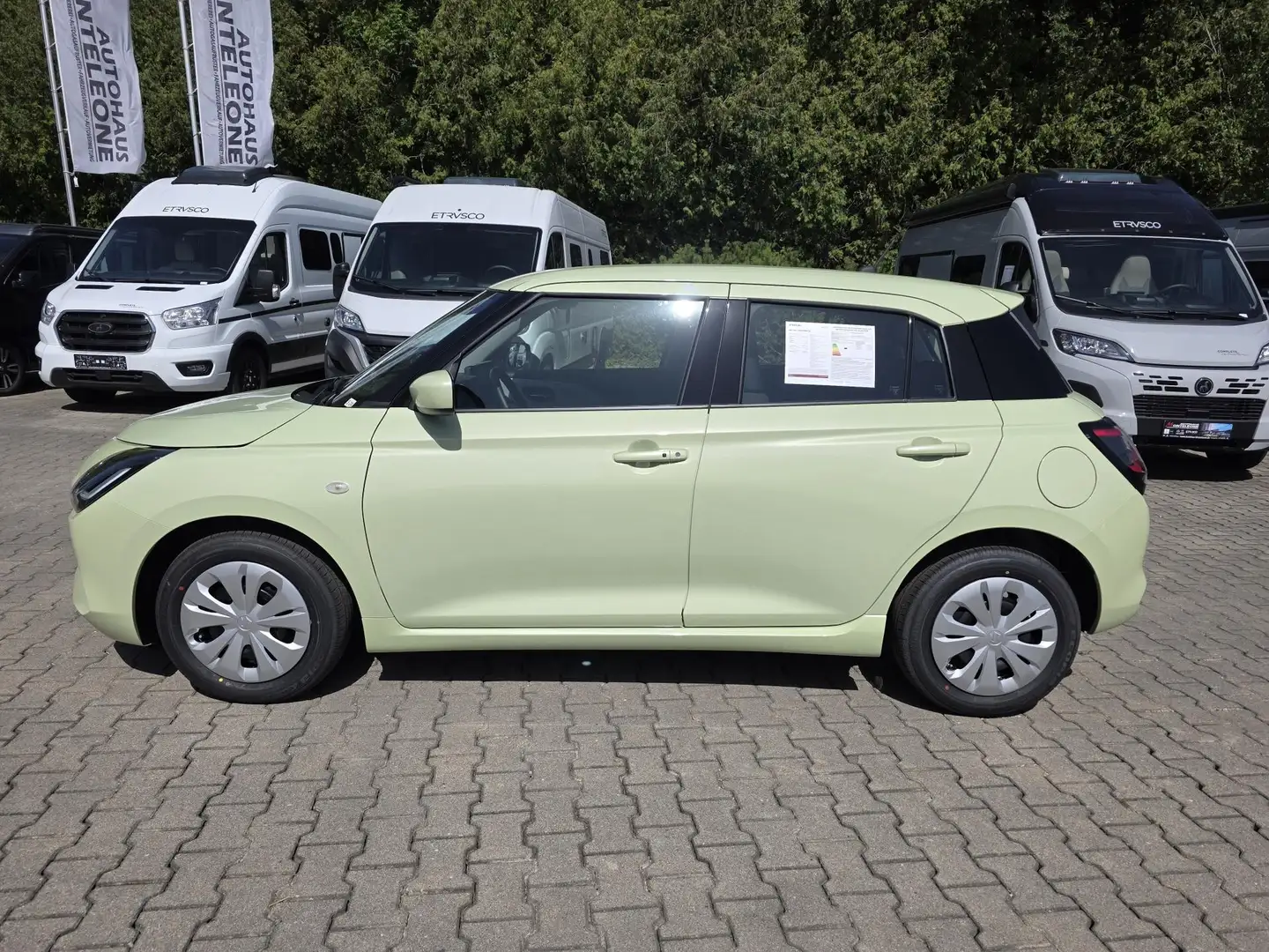 Suzuki Swift SWIFT 1.2 Dualjet Club Hybrid | Sofort Gelb - 2