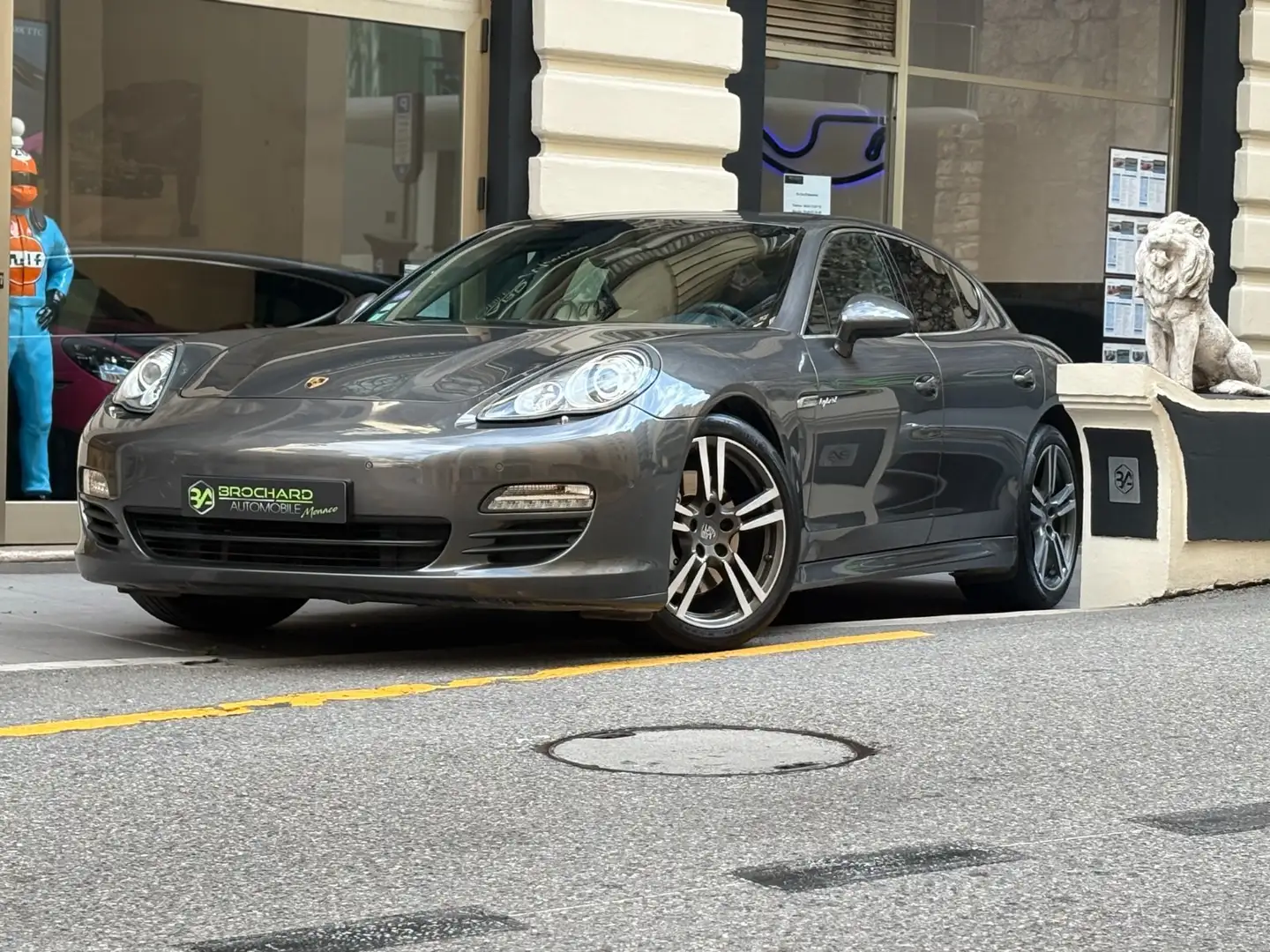 Porsche Panamera Hybrid S (970) / 3.0L V6 333 CH Tiptronic 8 / Grau - 1