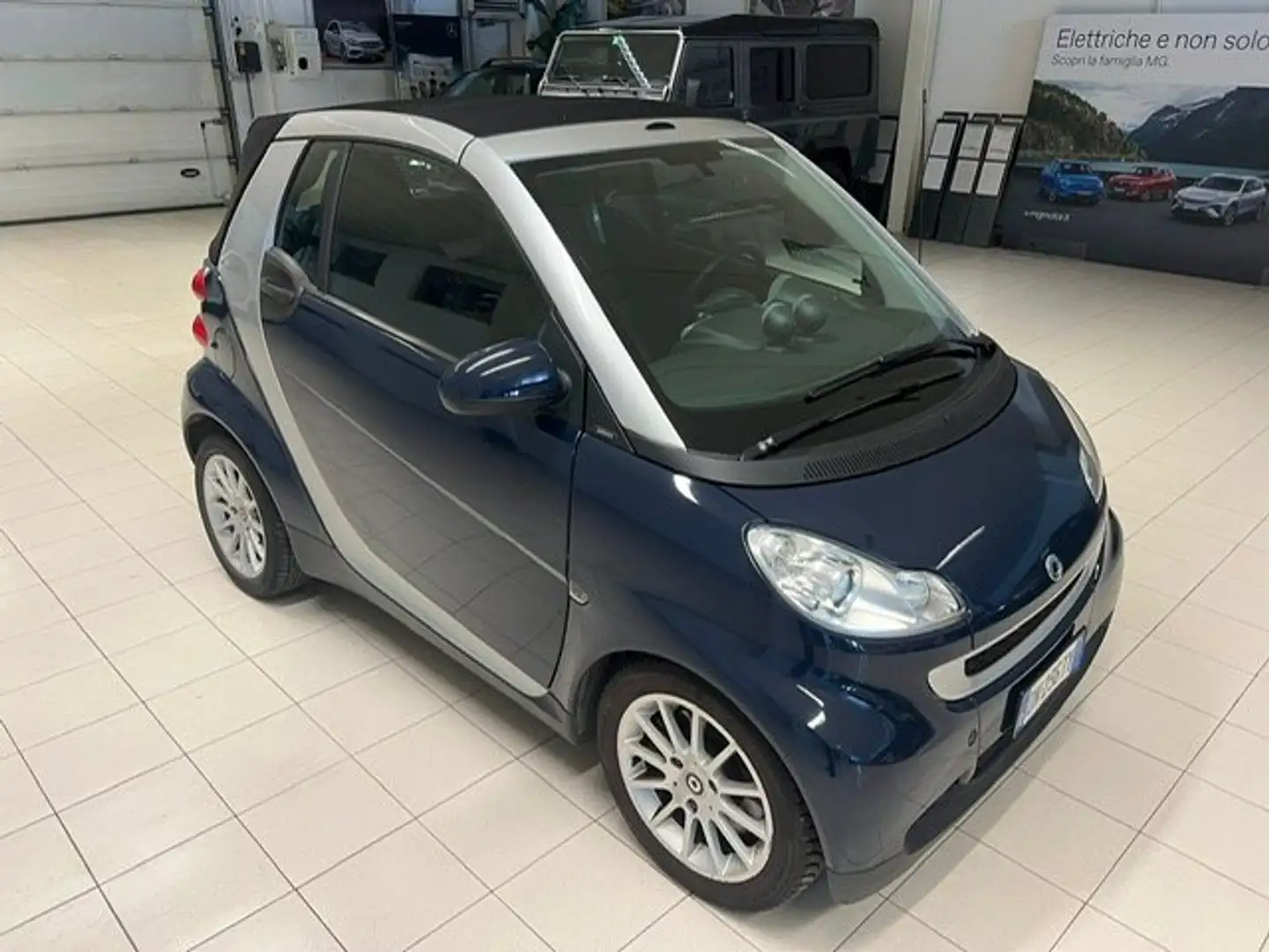smart forTwo Cabrio 71 hp servosterzo blu Pozzi Modrá - 1