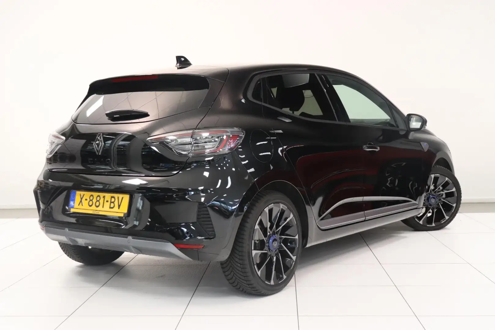 Renault Clio 1.6 E-Tech Full Hybrid 145 esprit Alpine | Camera Noir - 2