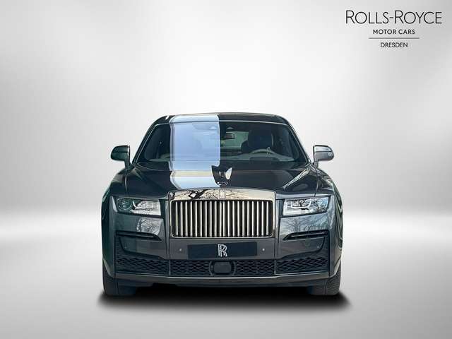 Rolls-Royce Ghost Bespoke, Black Badge