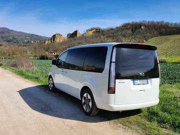 Staria2.2 Wagon 2wd auto