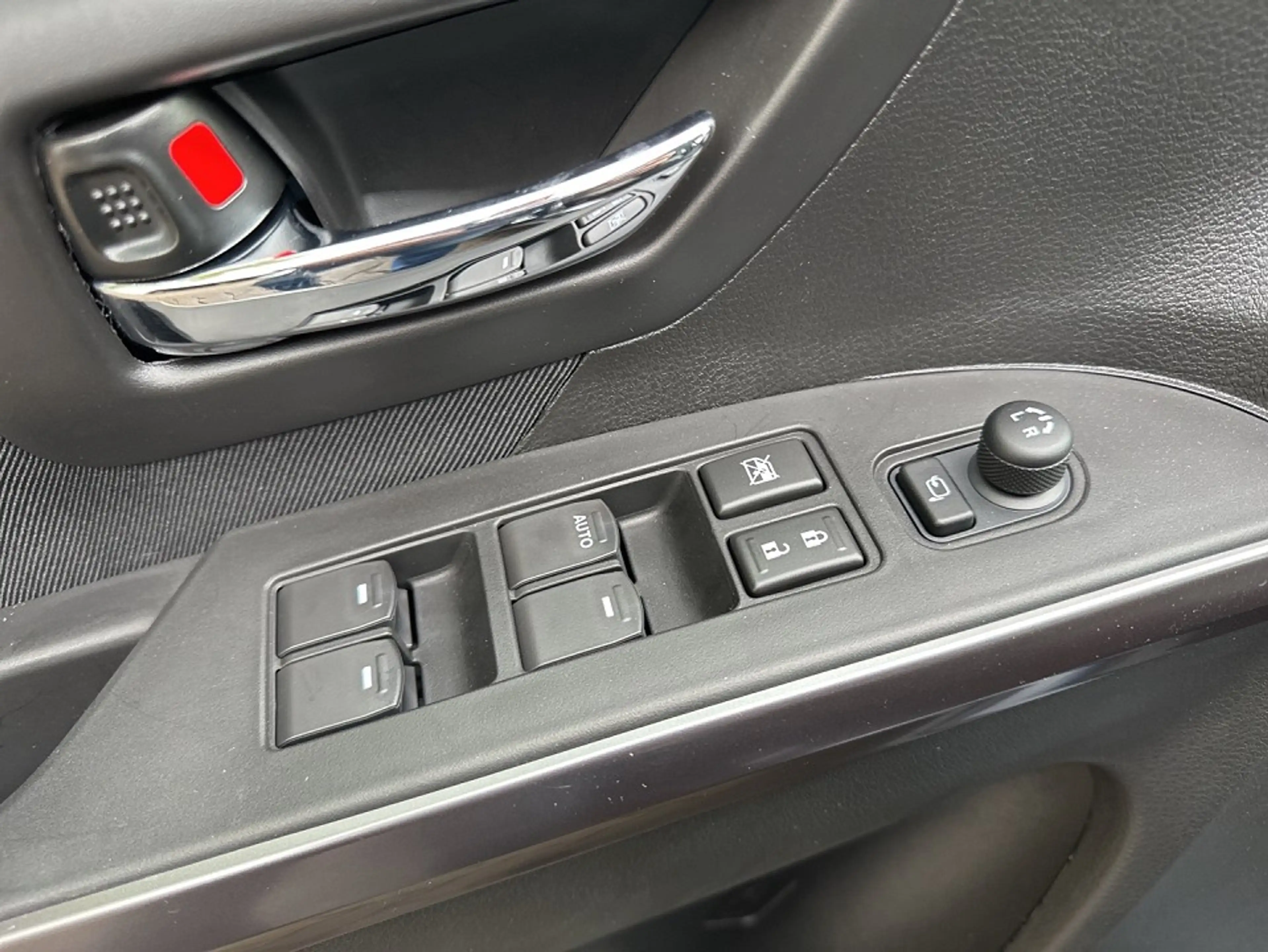 Suzuki S-Cross 1.4 BOOSTERJET 6M/T COMFORT HYBRID — photo 10