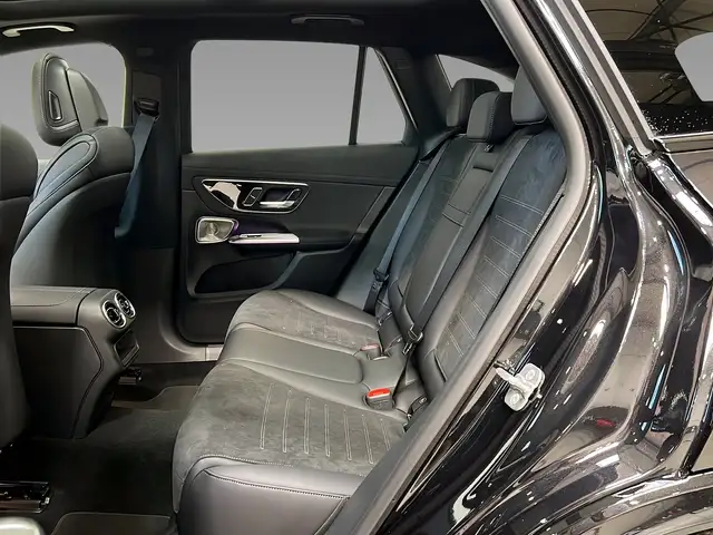 Mercedes-Benz GLC view 9
