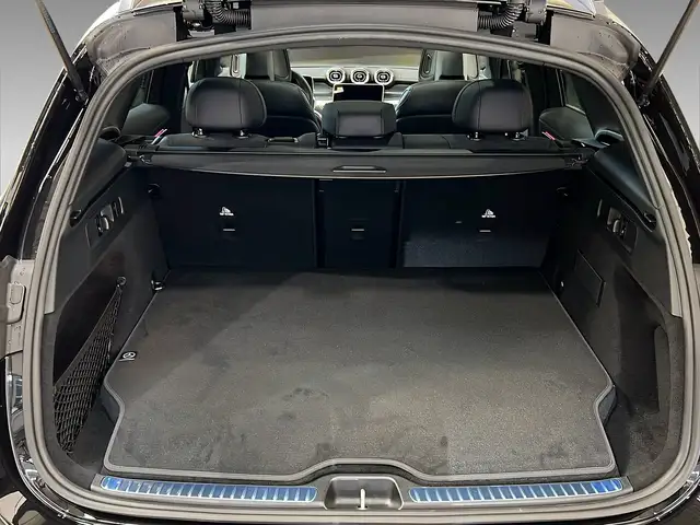Mercedes-Benz GLC view 6