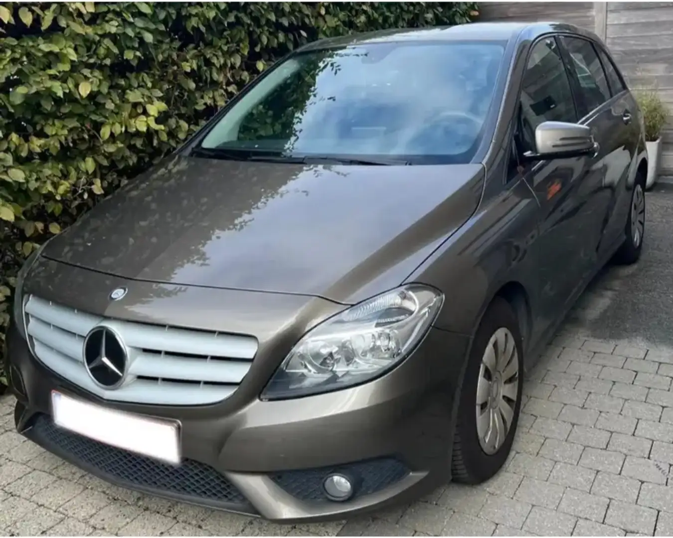 Mercedes-Benz 180 - 1