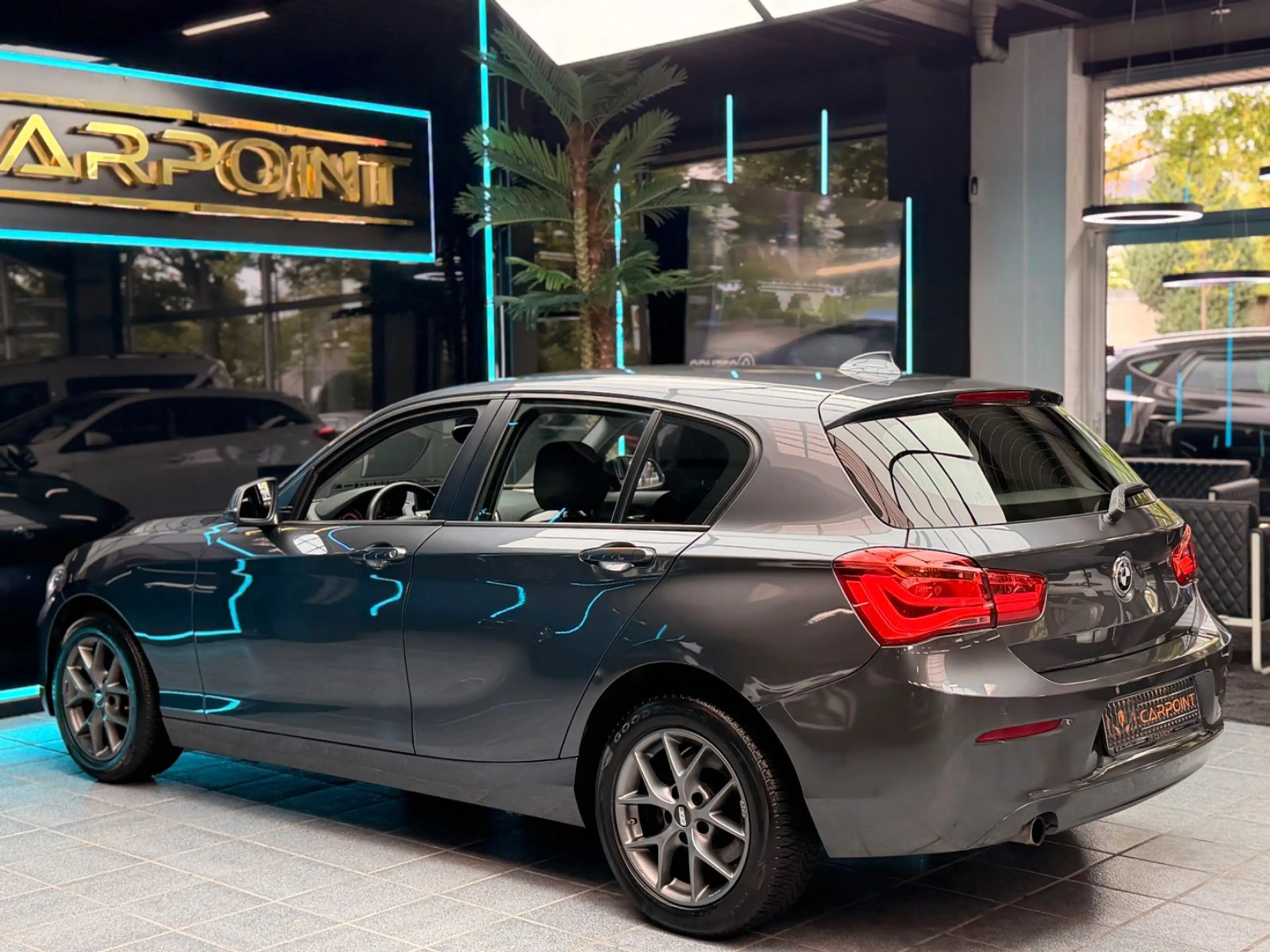 BMW 120 Limo/Xenon/KlimaA/Navi/PDC/BT/Temp. — photo 10