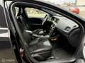 Volvo V40 2.0 D2 R-Design Zwart - thumbnail 13