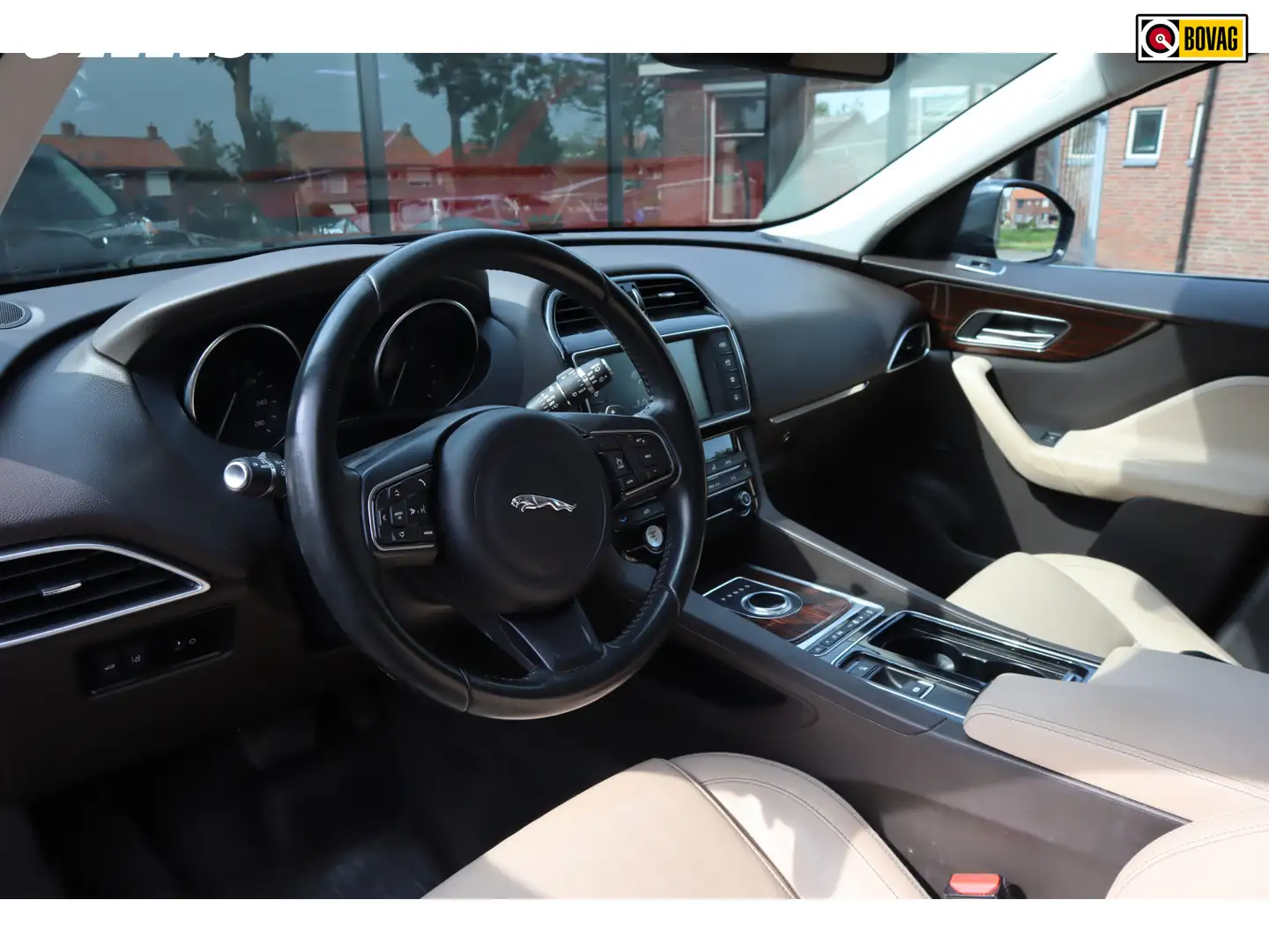Jaguar F-Pace 3.0 Portfolio AWD 30d Navigatie | Leder | bi- Xeno Schwarz - 2