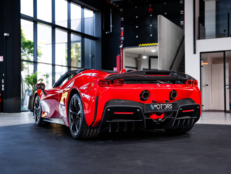 Ferrari SF90 Spider 4.0 V8 PHEV - Asseto Fiorano Pack - VAT - Daytona — photo 5