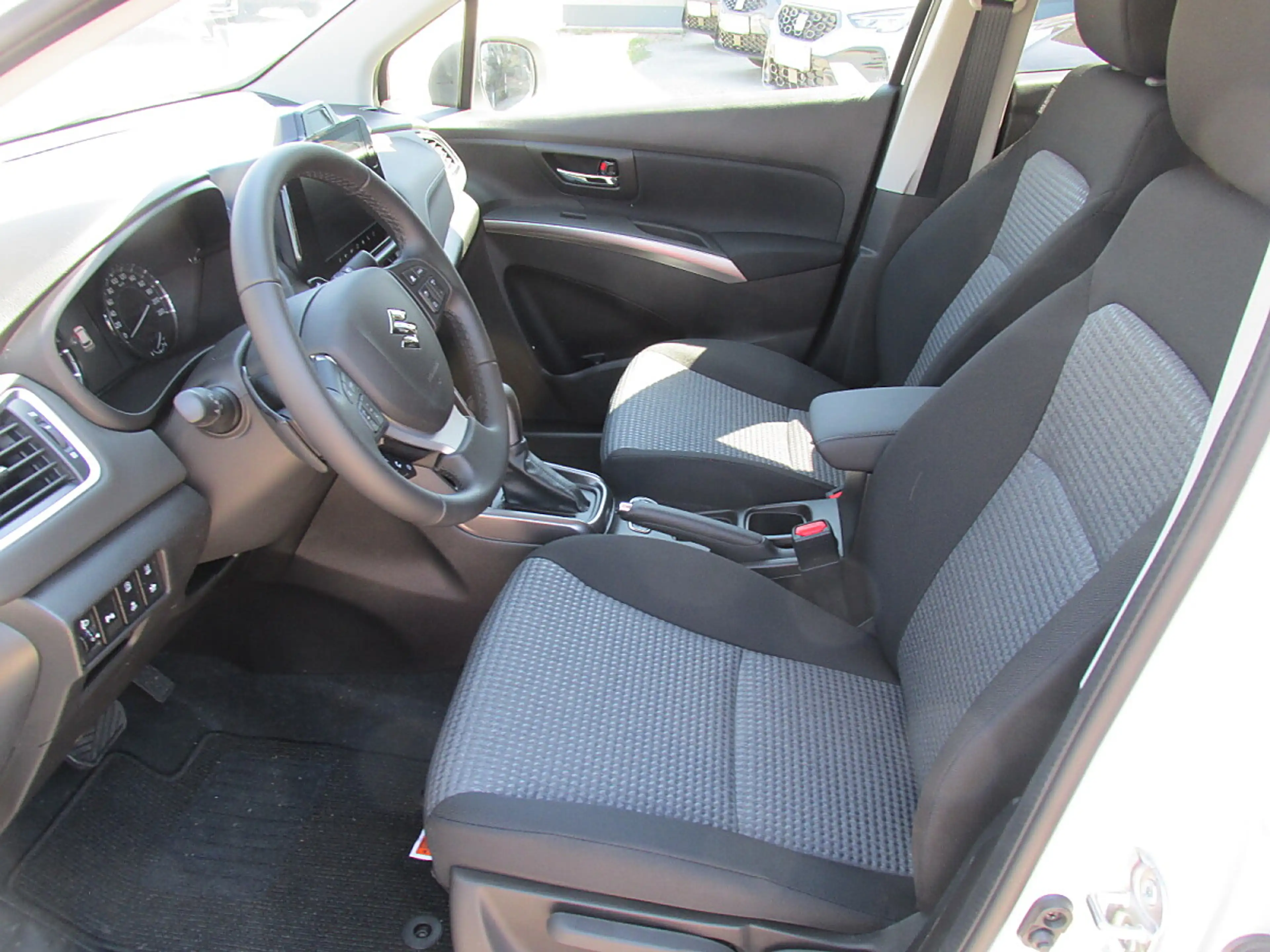 Suzuki S-Cross 1,4 Hybrid ALLGRIP shine Aut. — photo 5